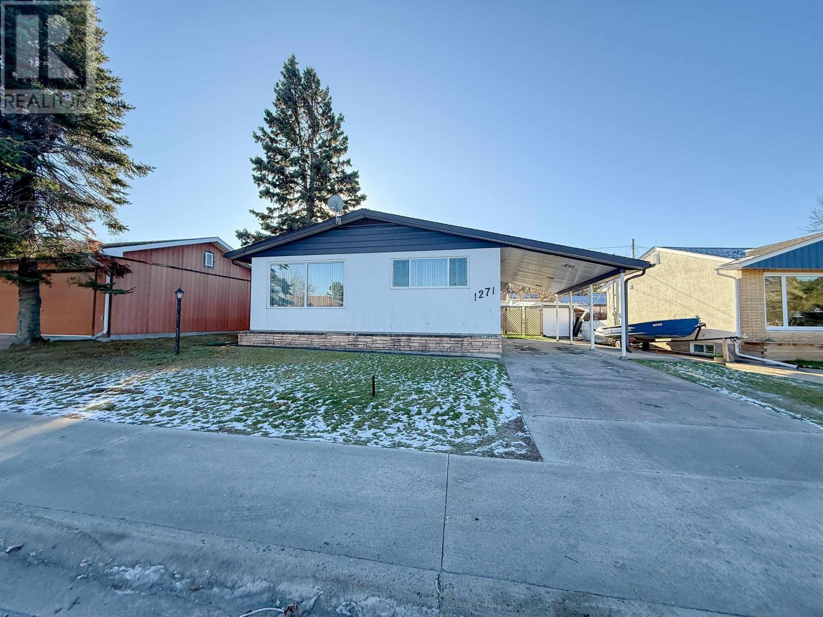1271 VALLEY DRIVE, KENORA, Ontario