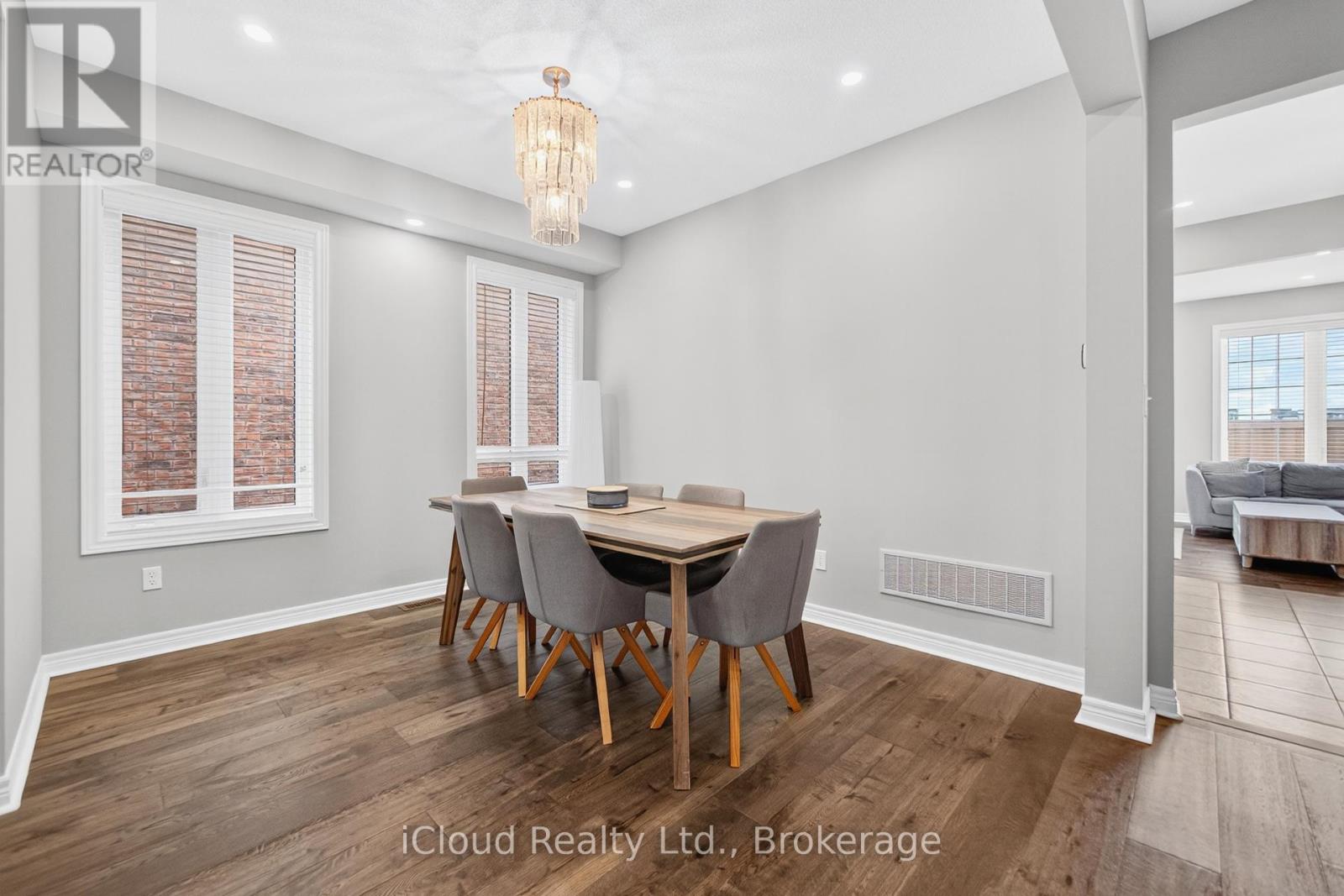 617 Mockridge Terrace, Milton, Ontario L9T 7V2 - Photo 8 - W12547340