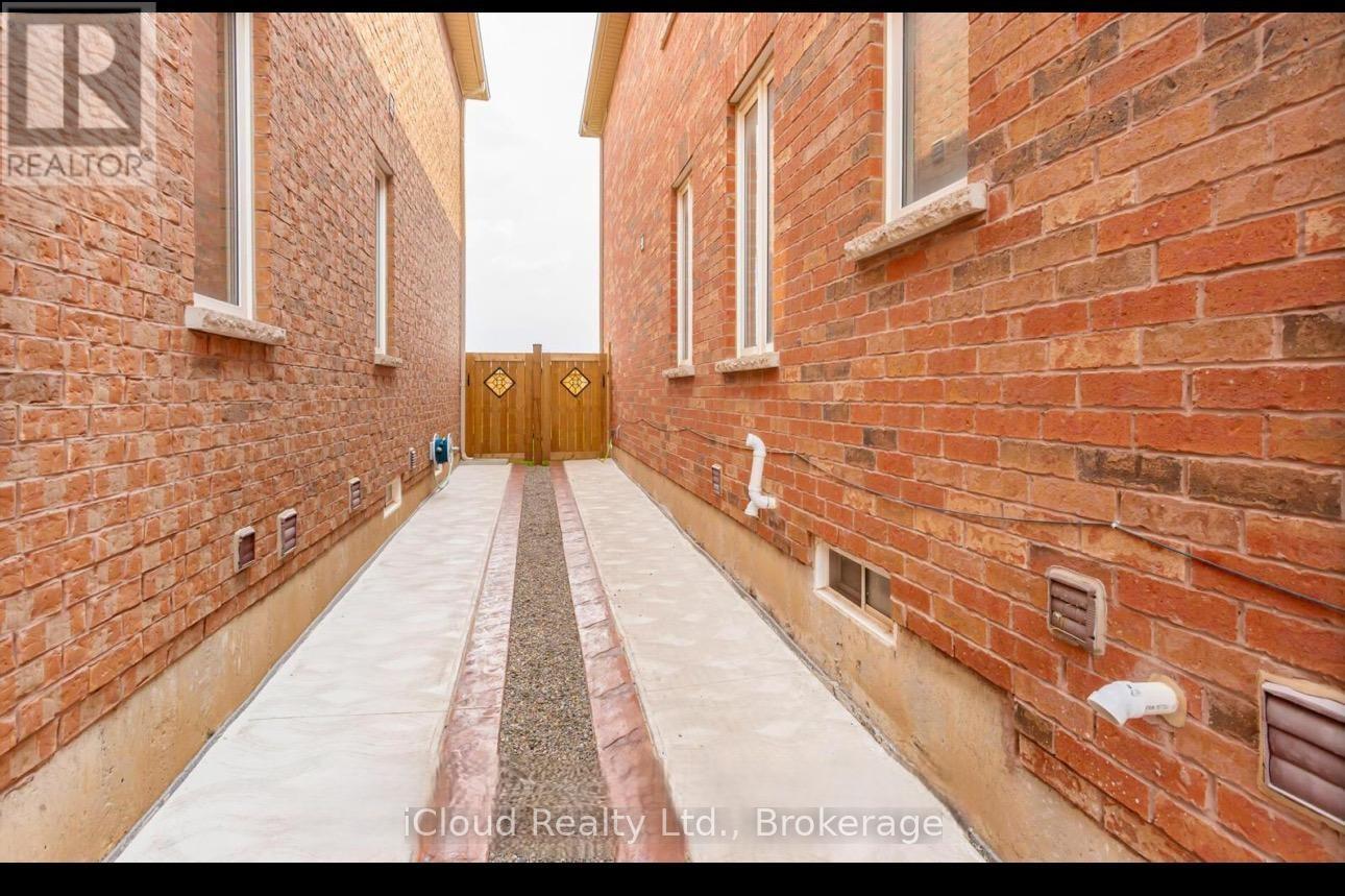 617 Mockridge Terrace, Milton, Ontario L9T 7V2 - Photo 47 - W12547340