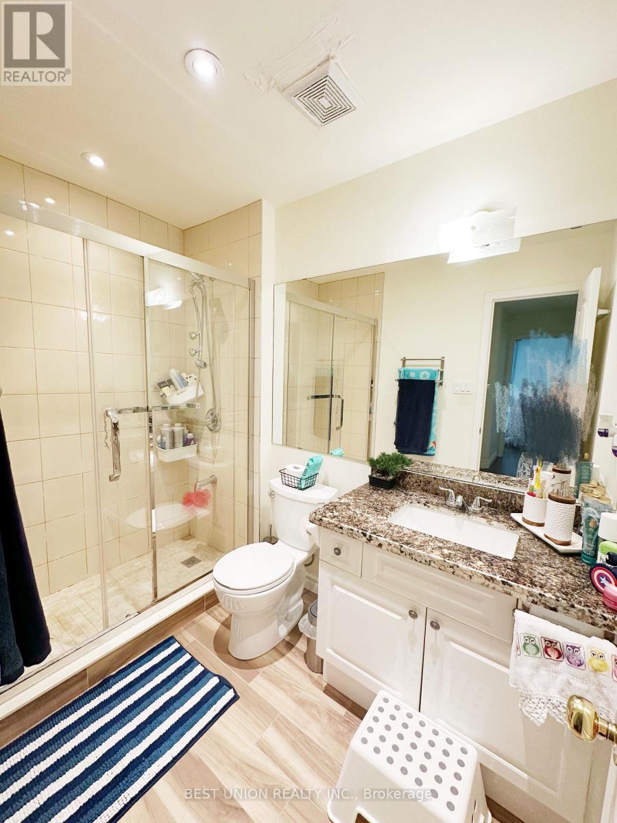 320 Country Glen Road S, Markham, Ontario L6B 1C5 - Photo 14 - N12421710