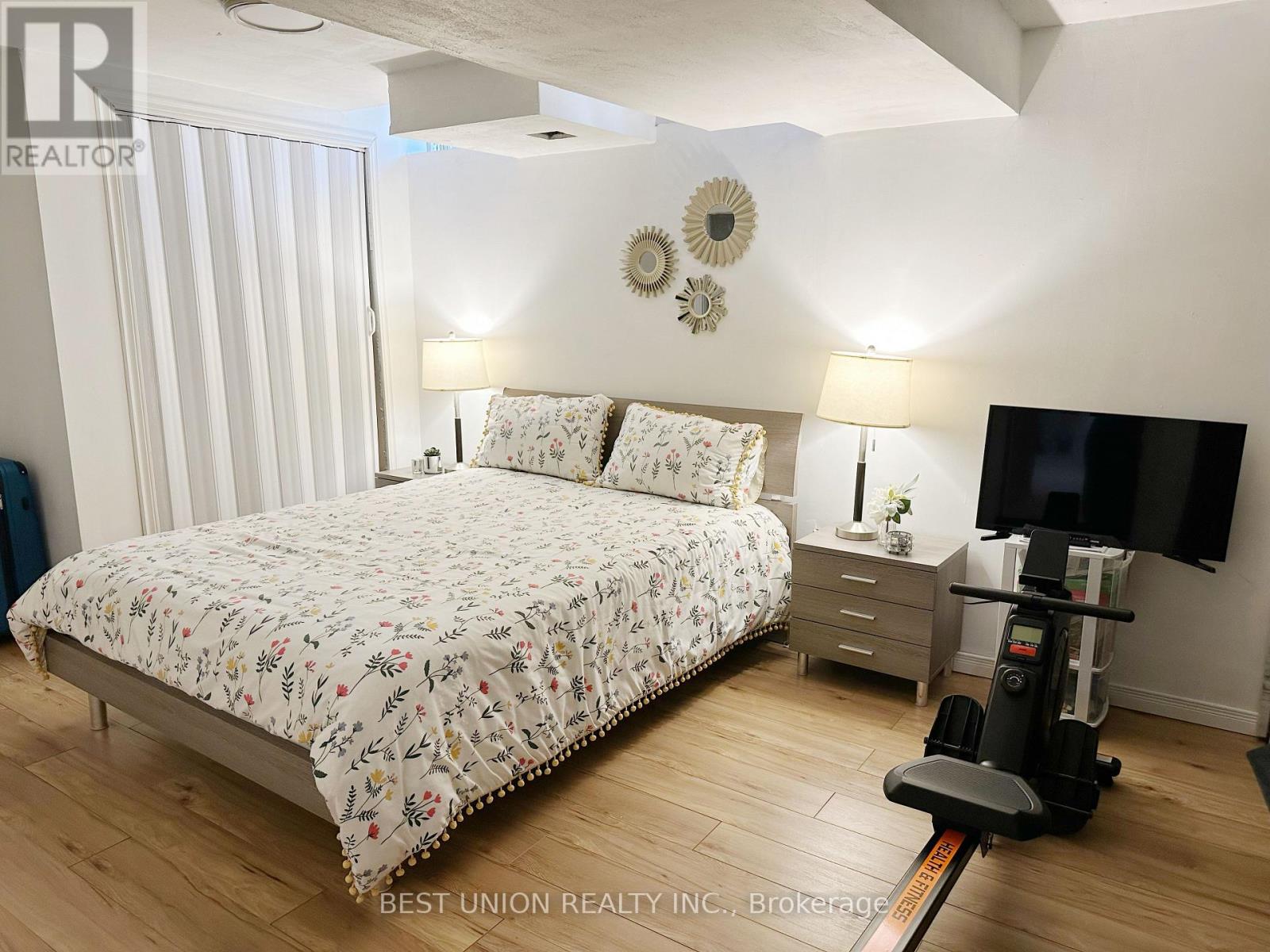 320 Country Glen Road S, Markham, Ontario L6B 1C5 - Photo 18 - N12421710