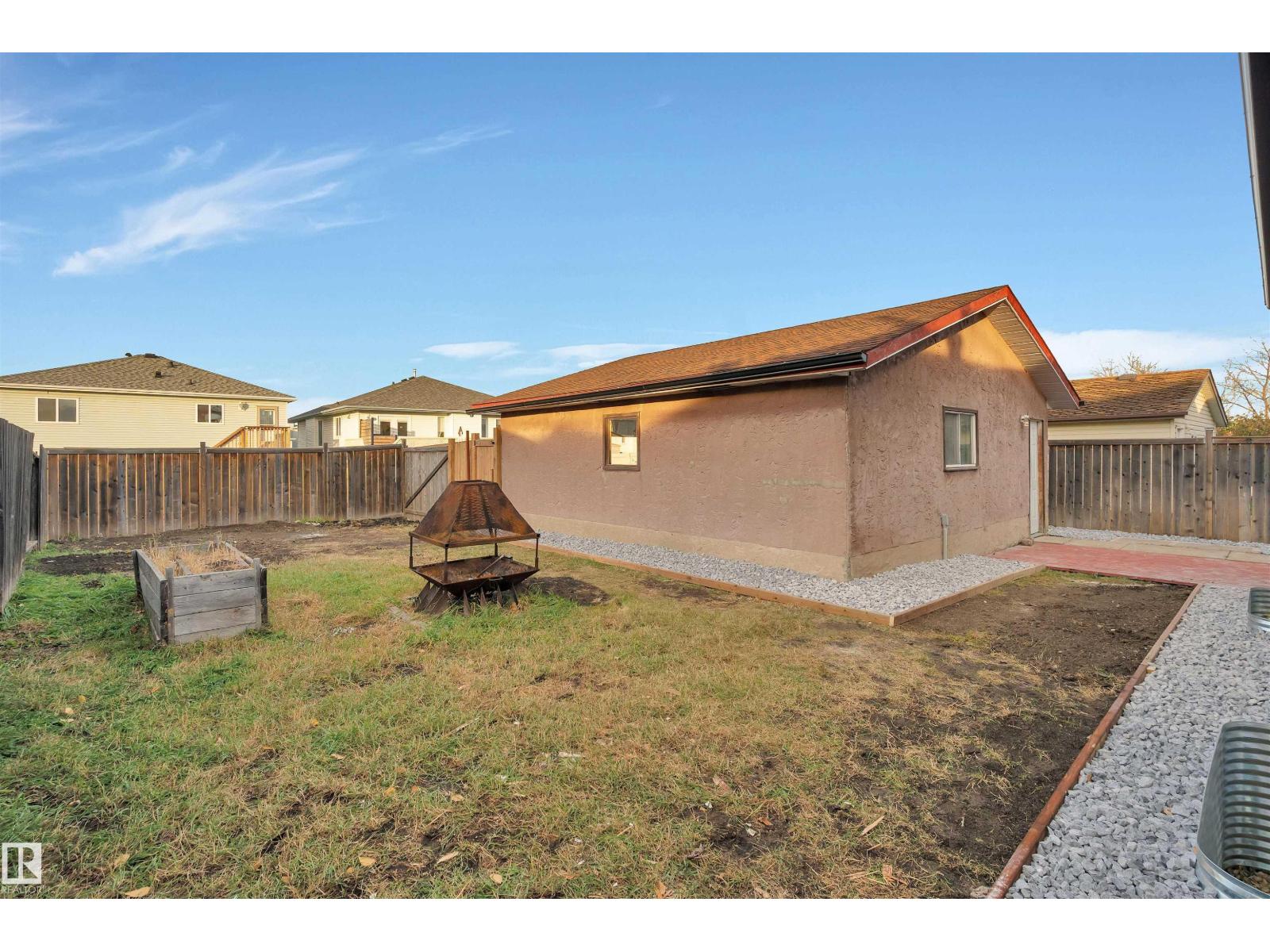 1912 151 Ave Nw, Edmonton, Alberta  T5Y 2A6 - Photo 37 - E4465854