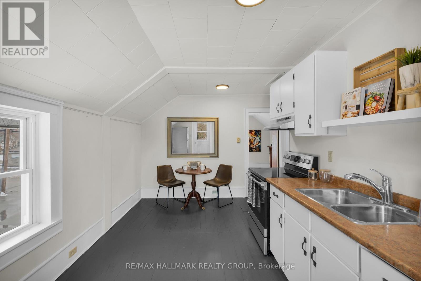 2 - 10 Wellington Street E, Athens, Ontario K0E 1B0 - Photo 4 - X12547886