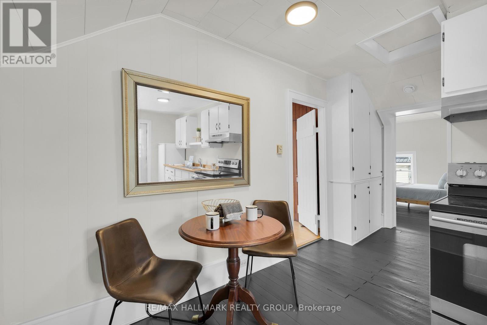 10 Wellington Street E, Athens, Ontario K0E 1B0 - Photo 18 - X12547888