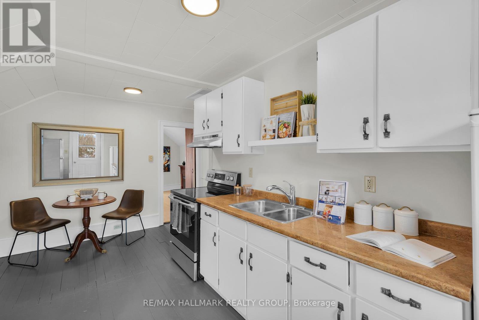 10 Wellington Street E, Athens, Ontario K0E 1B0 - Photo 19 - X12547888