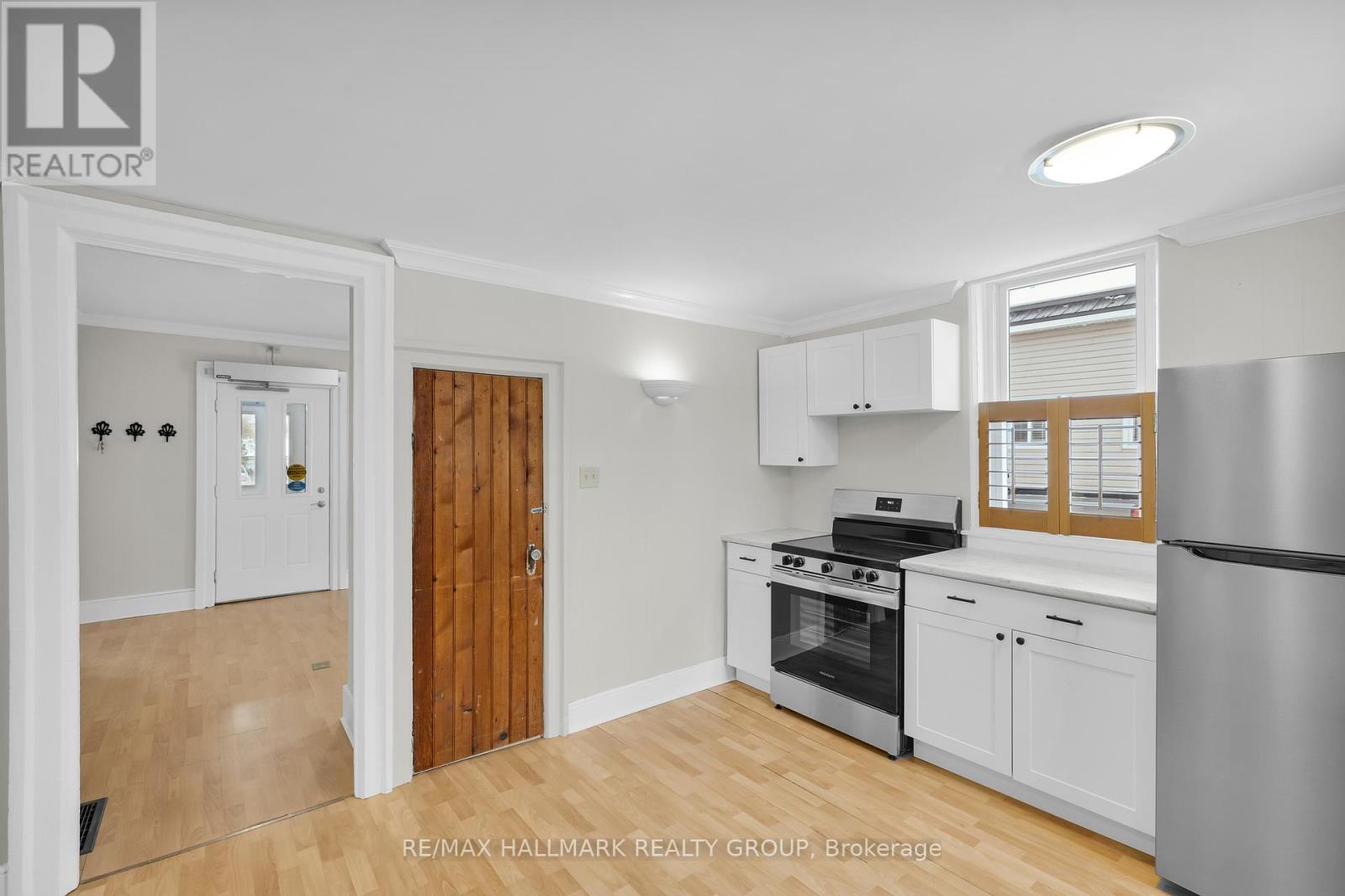 10 Wellington Street E, Athens, Ontario K0E 1B0 - Photo 8 - X12547888