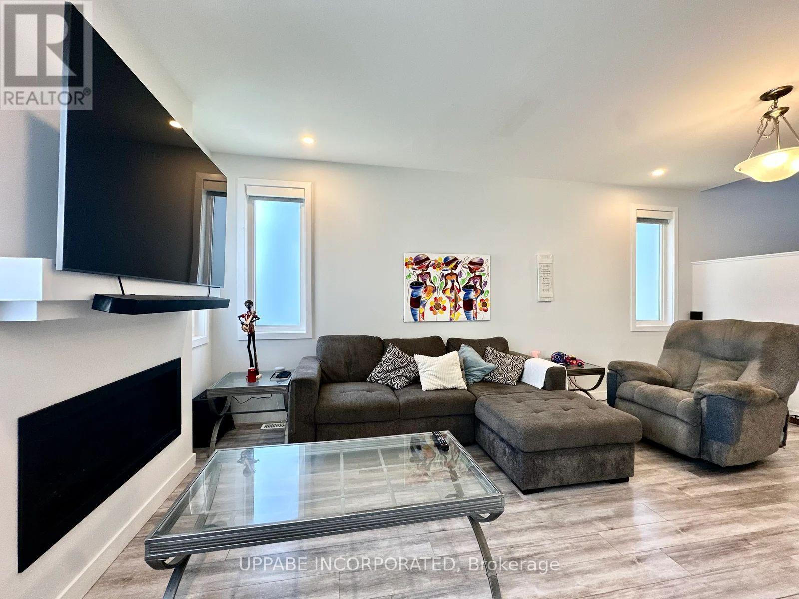 63 Gardenpost Terrace, Ottawa, Ontario  K4A 5H2 - Photo 6 - X12547894