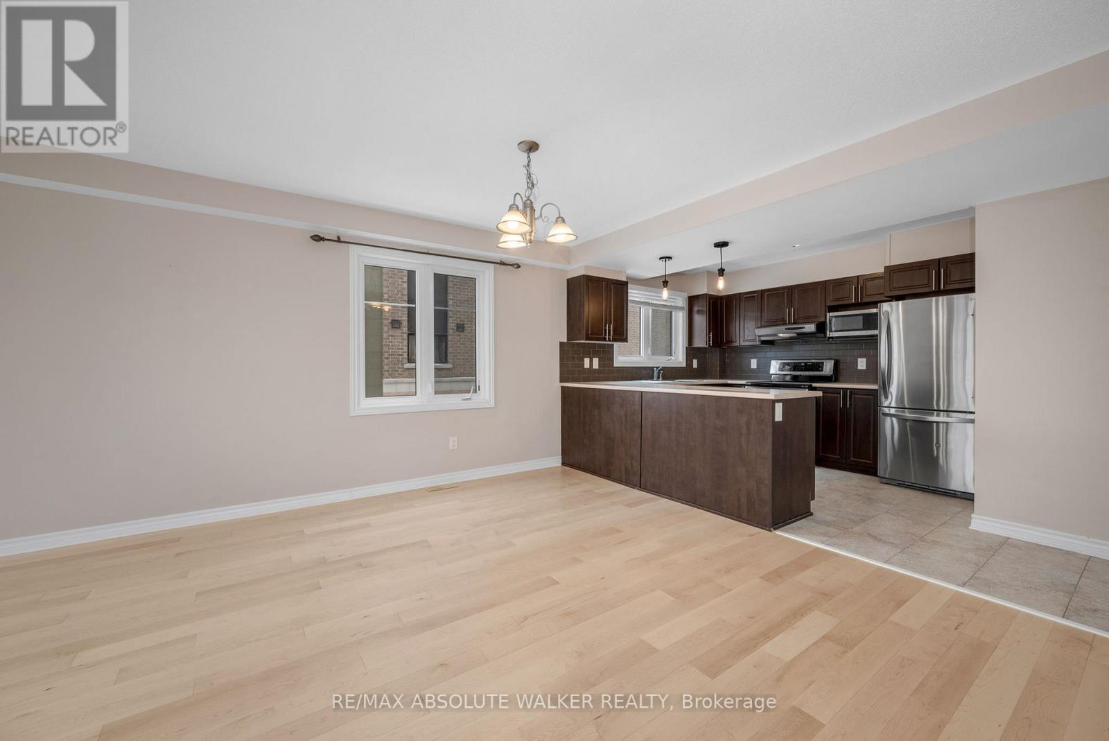 A - 262 Titanium Private, Ottawa, Ontario K1C 0A5 - Photo 10 - X12354121