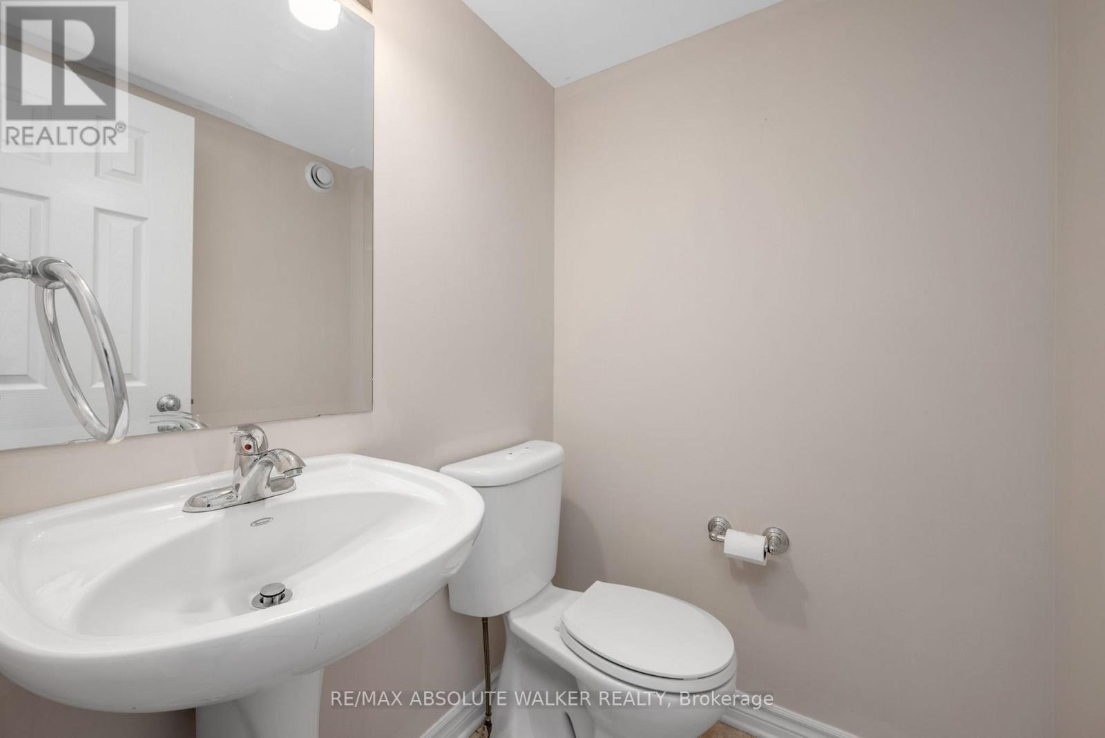 A - 262 Titanium Private, Ottawa, Ontario K1C 0A5 - Photo 17 - X12354121