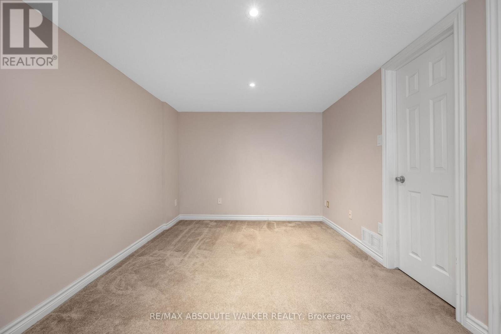 A - 262 Titanium Private, Ottawa, Ontario K1C 0A5 - Photo 21 - X12354121