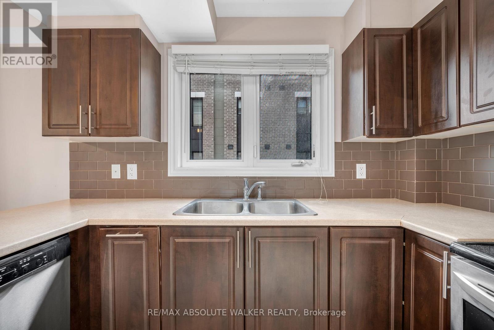 A - 262 Titanium Private, Ottawa, Ontario K1C 0A5 - Photo 15 - X12354121