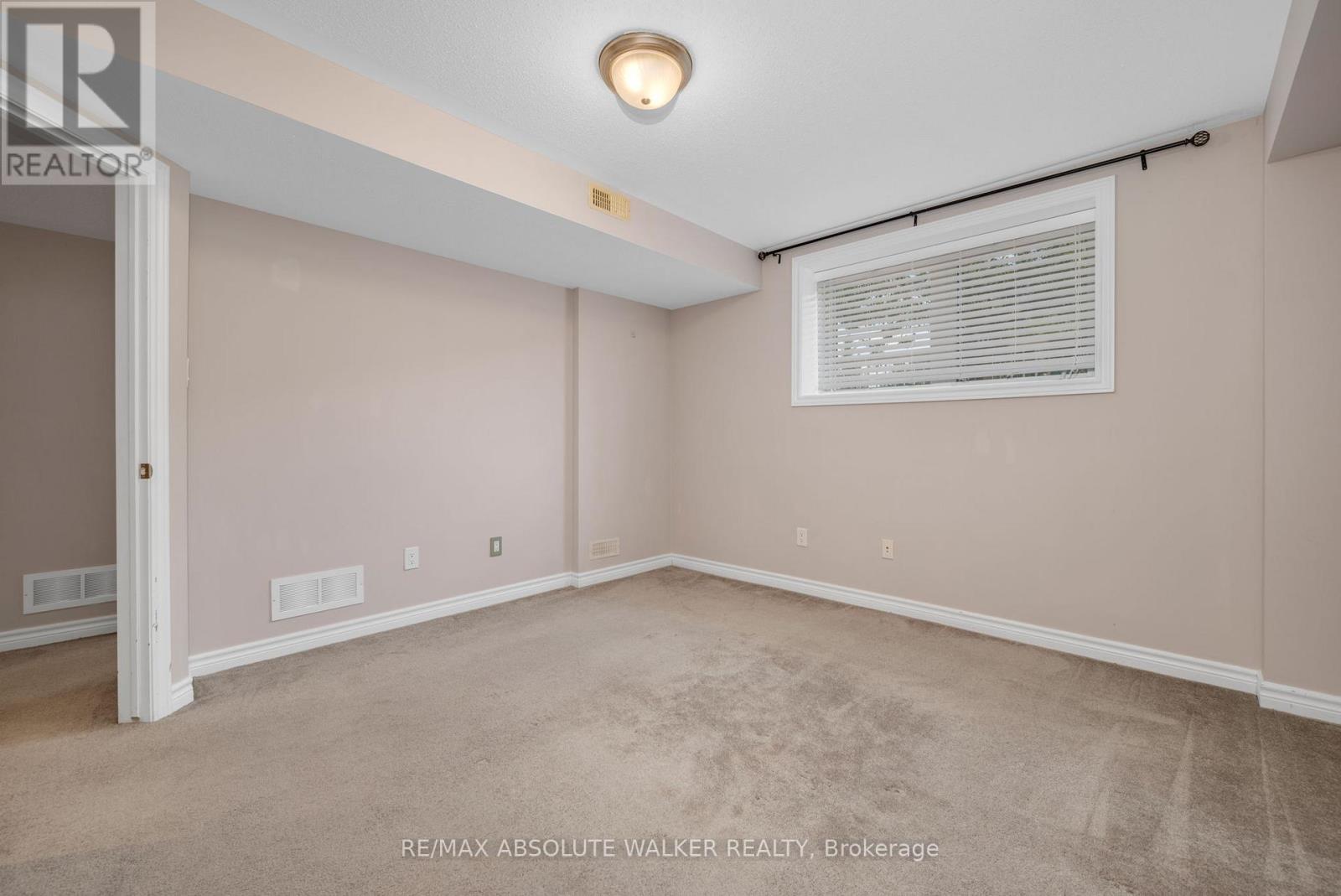 A - 262 Titanium Private, Ottawa, Ontario K1C 0A5 - Photo 26 - X12354121