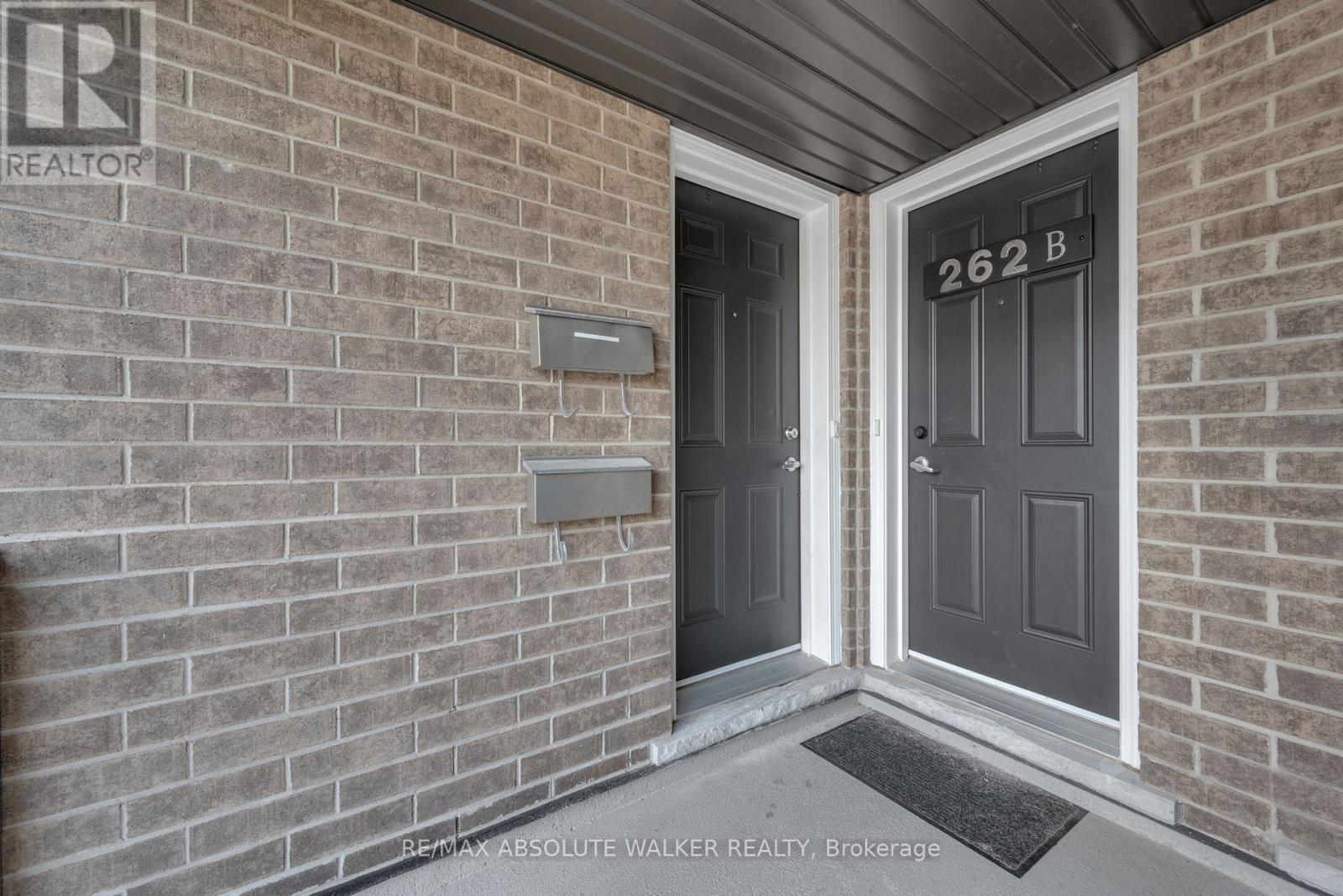 A - 262 Titanium Private, Ottawa, Ontario K1C 0A5 - Photo 3 - X12354121