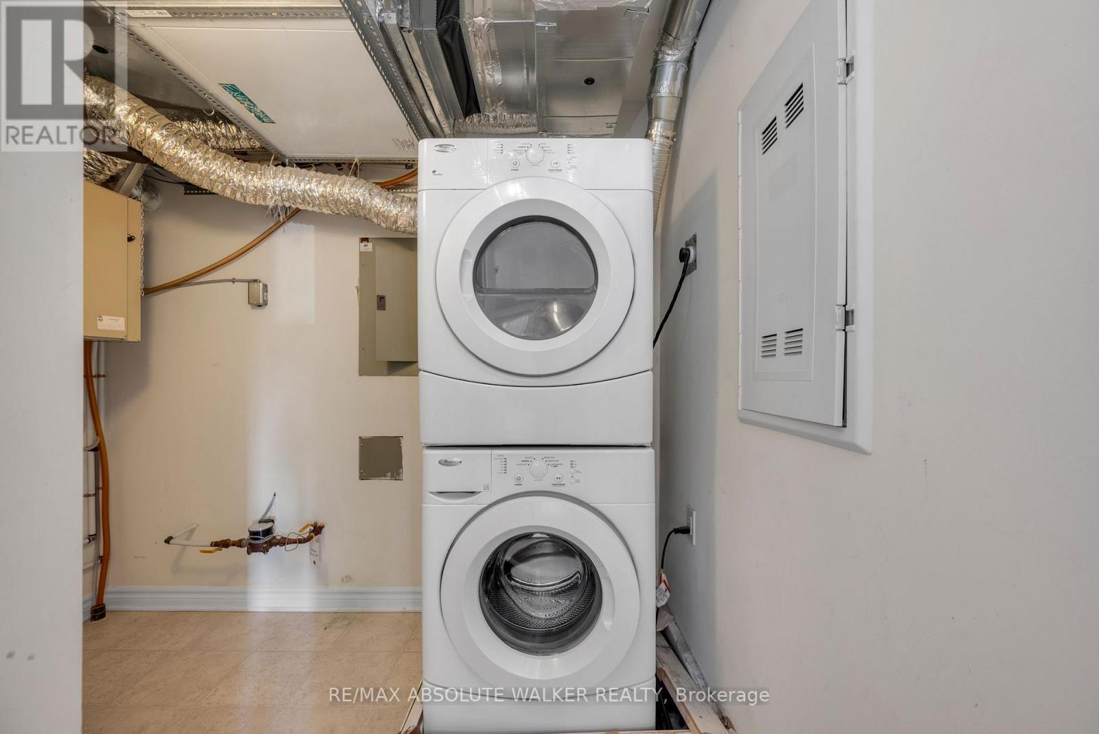 A - 262 Titanium Private, Ottawa, Ontario K1C 0A5 - Photo 35 - X12354121