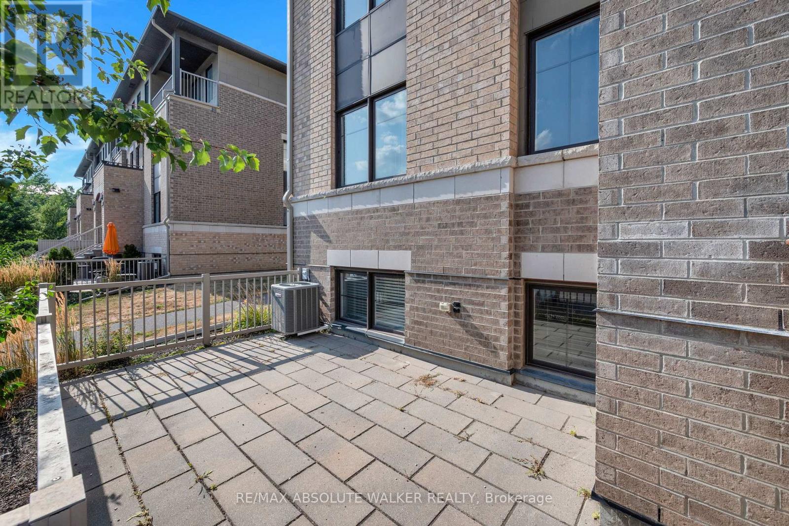 A - 262 Titanium Private, Ottawa, Ontario K1C 0A5 - Photo 37 - X12354121