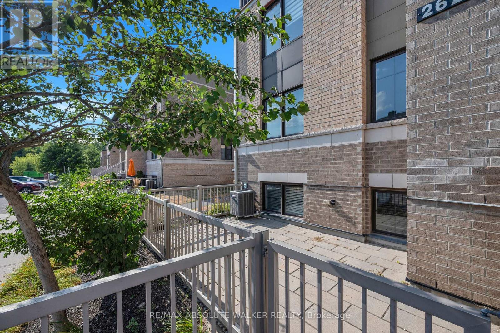 A - 262 Titanium Private, Ottawa, Ontario K1C 0A5 - Photo 36 - X12354121