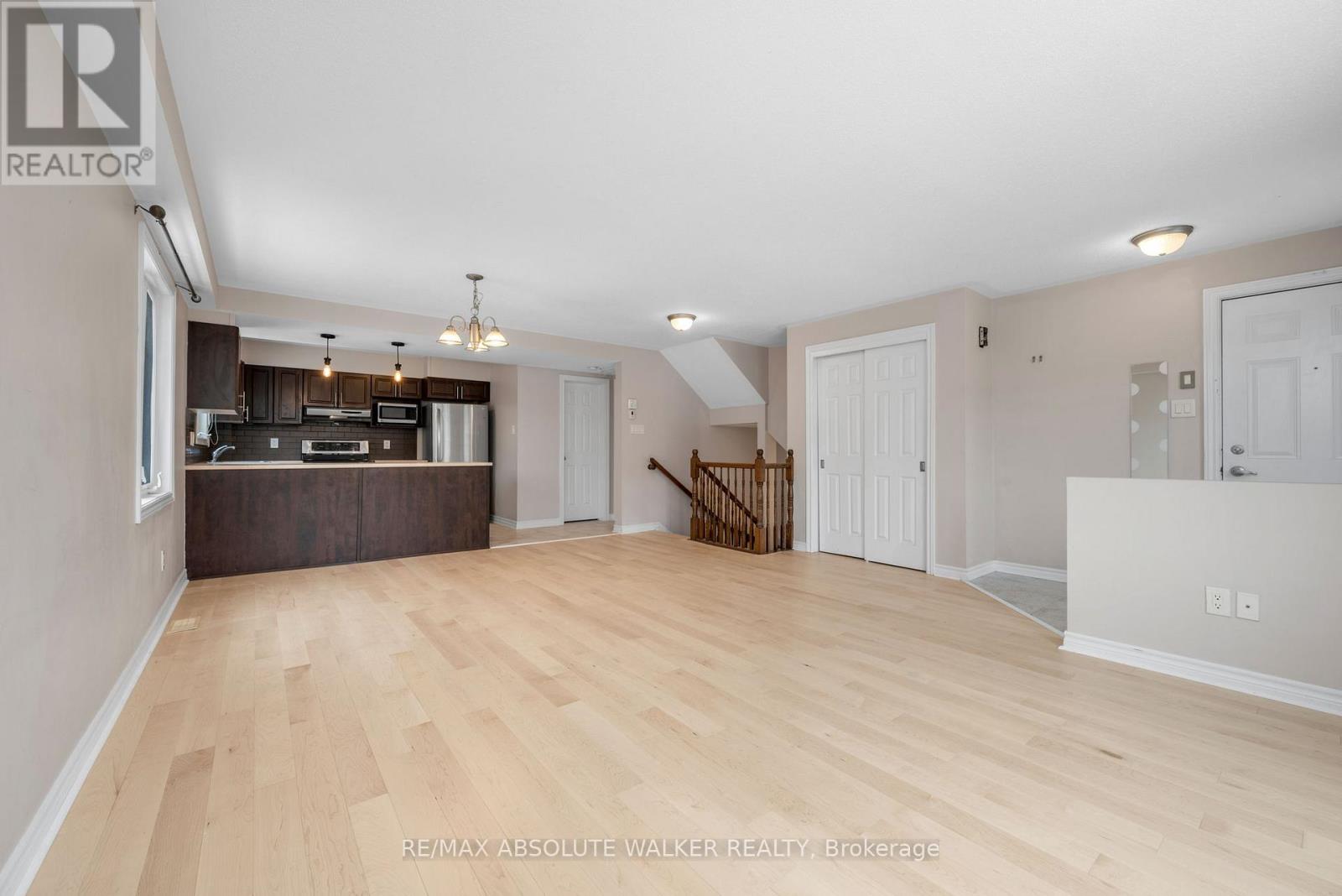 A - 262 Titanium Private, Ottawa, Ontario K1C 0A5 - Photo 7 - X12354121