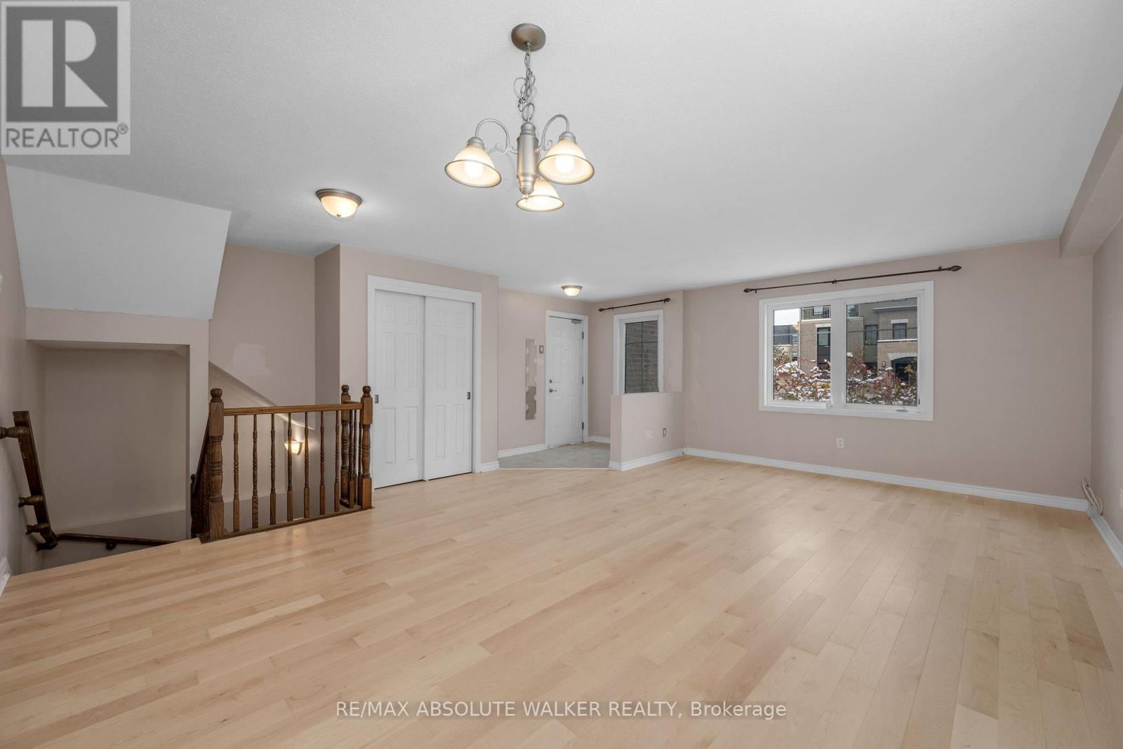 A - 262 Titanium Private, Ottawa, Ontario K1C 0A5 - Photo 8 - X12354121