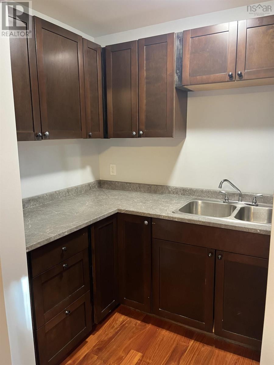 25 Morrison Street, Glace Bay, Nova Scotia  B1A 2G7 - Photo 5 - 202527718