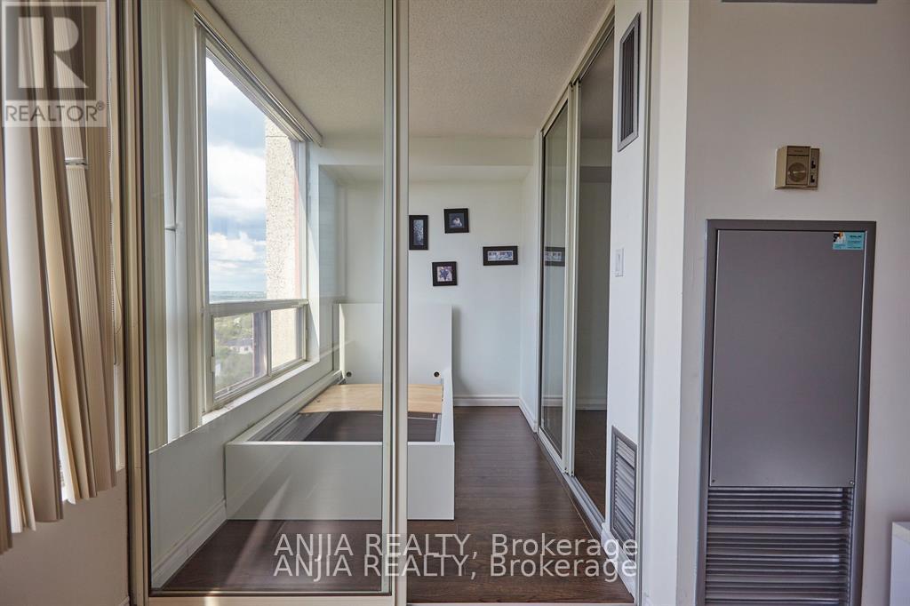 1206 - 5765 Yonge Street N, Toronto, Ontario  M2M 4H9 - Photo 4 - C12547862