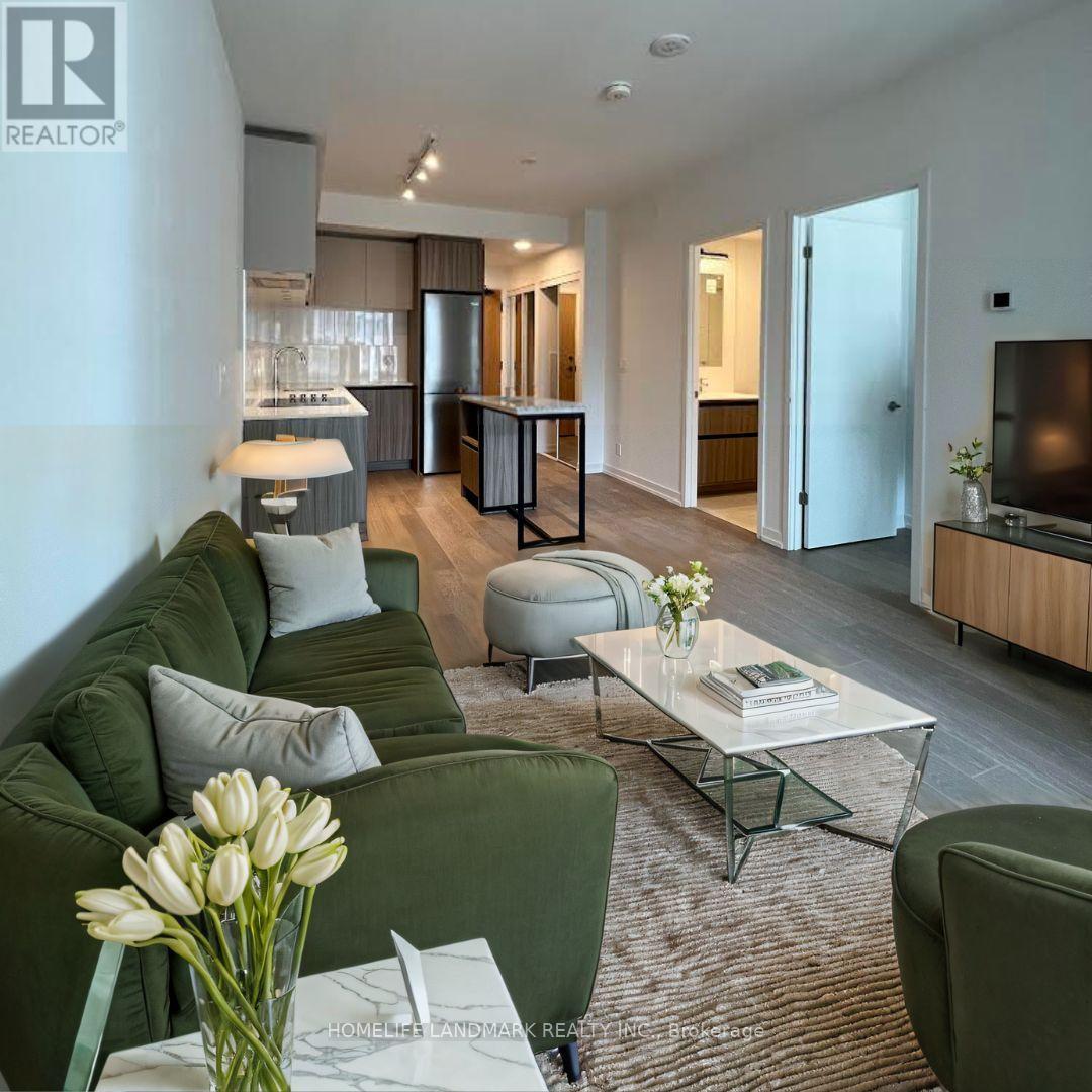 435 - 8 BEVERLEY GLEN BOULEVARD, Vaughan, Ontario