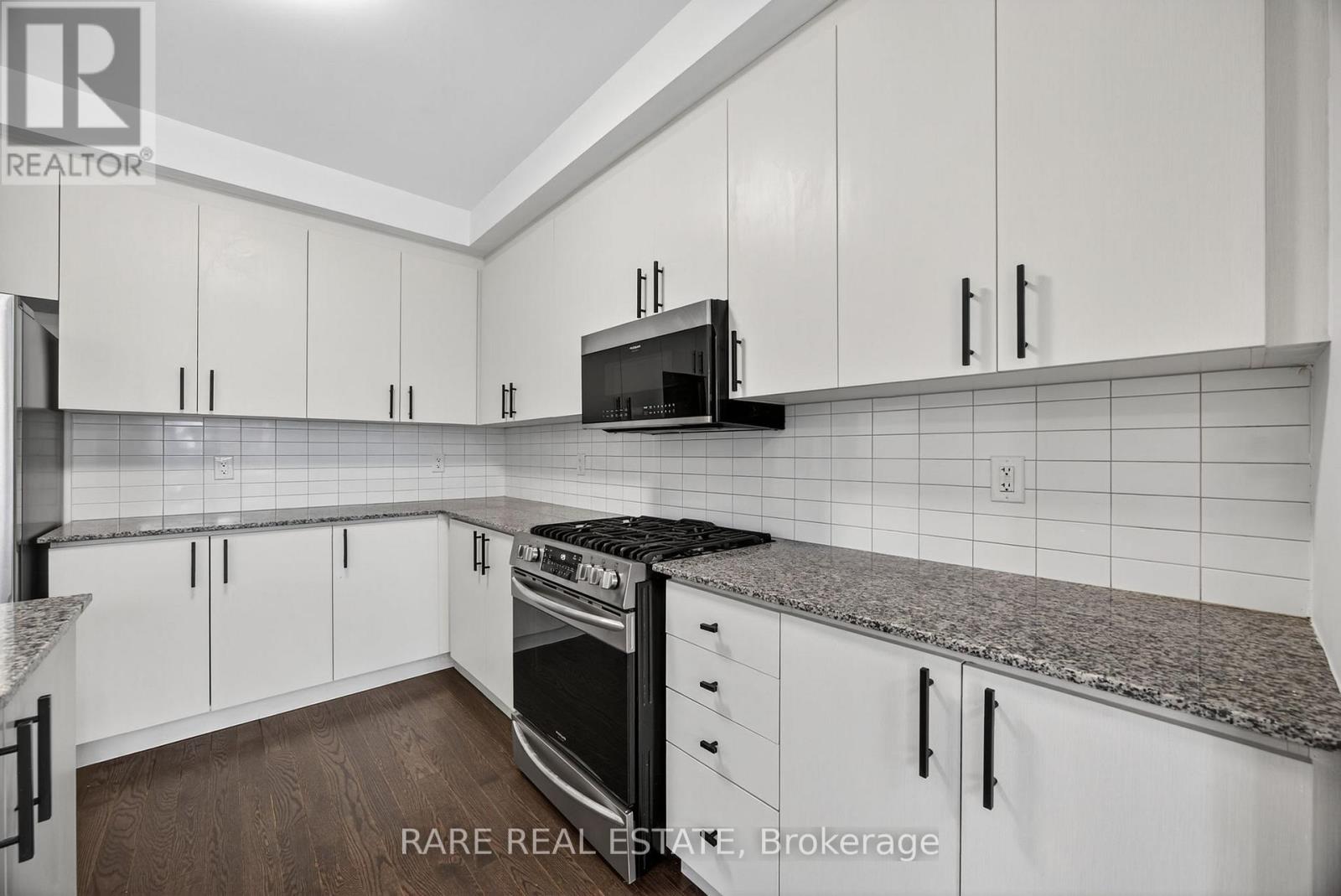 2131 Wilson Street, Innisfil, Ontario  L9S 0N8 - Photo 13 - N12547874