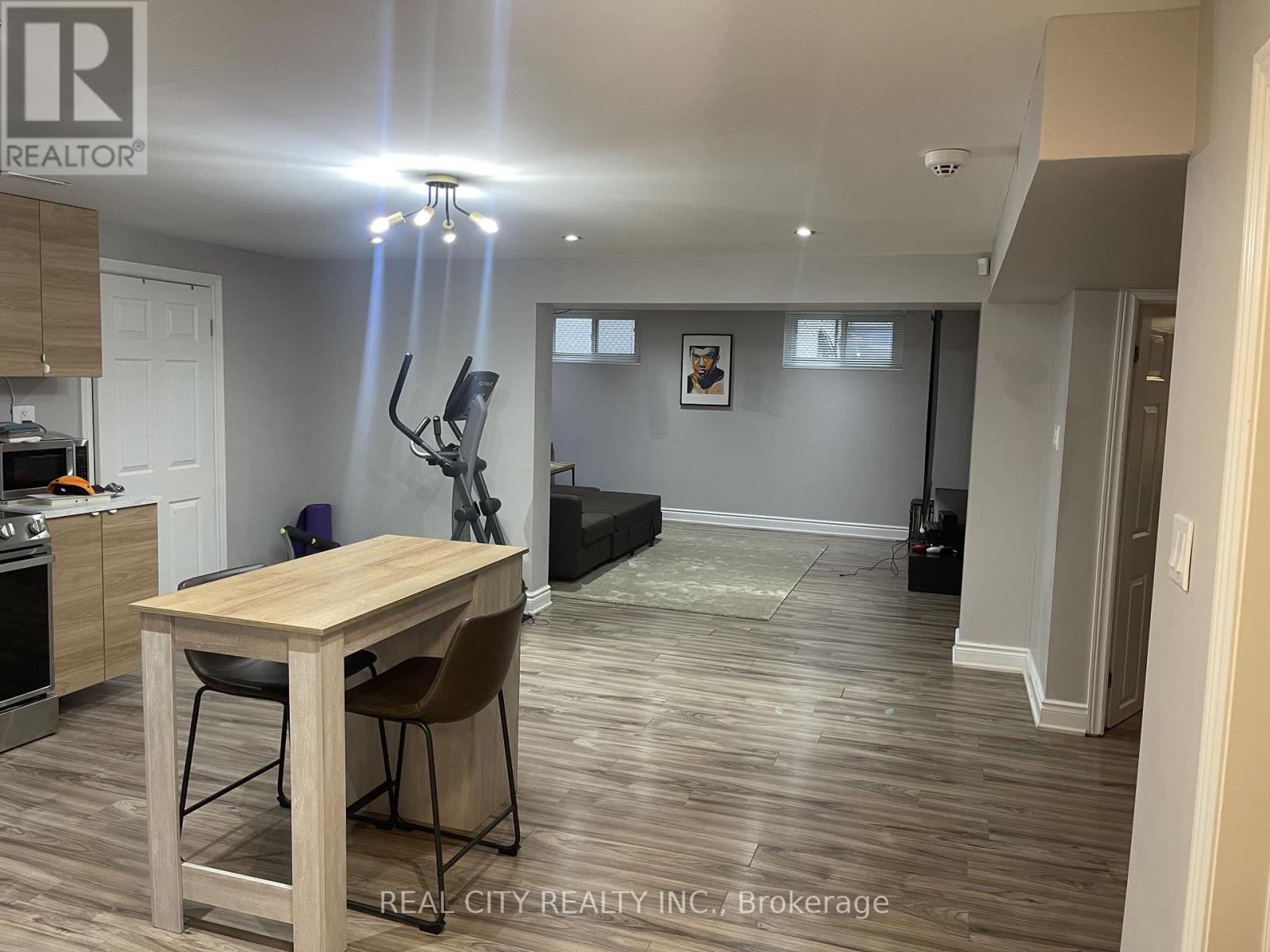 47 Ladyslipper Court, Markham, Ontario  L3T 2S6 - Photo 5 - N12547882