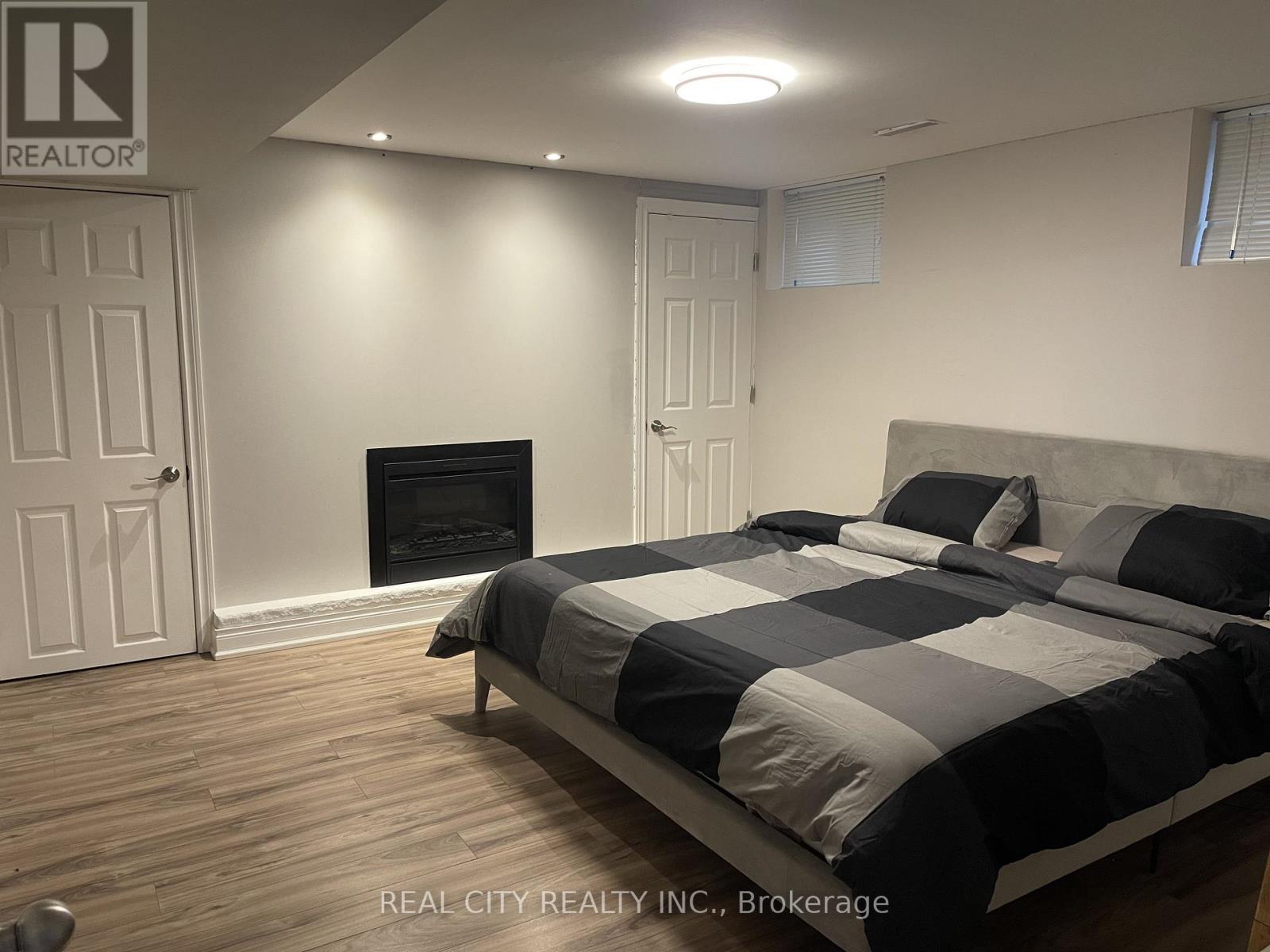 47 Ladyslipper Court, Markham, Ontario  L3T 2S6 - Photo 8 - N12547882