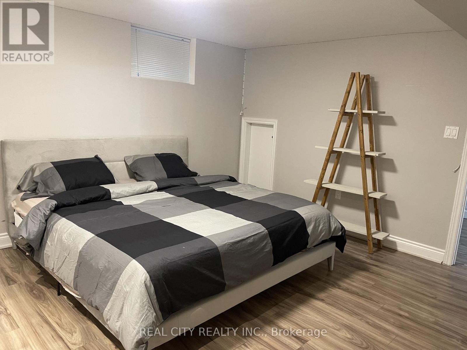 47 Ladyslipper Court, Markham, Ontario  L3T 2S6 - Photo 9 - N12547882