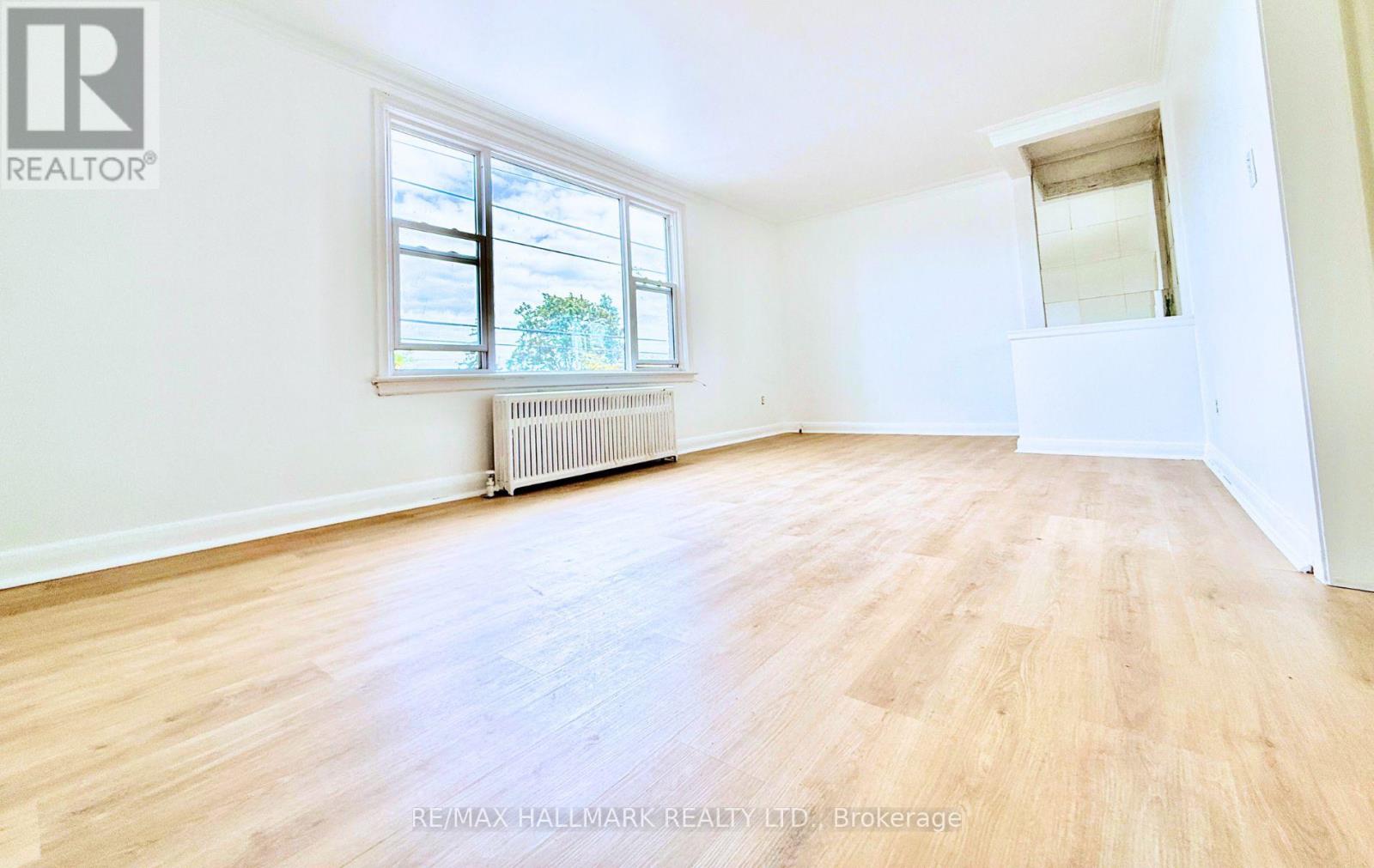 Upper - 314 Browns Line, Toronto, Ontario  M8W 3W2 - Photo 11 - W12547878