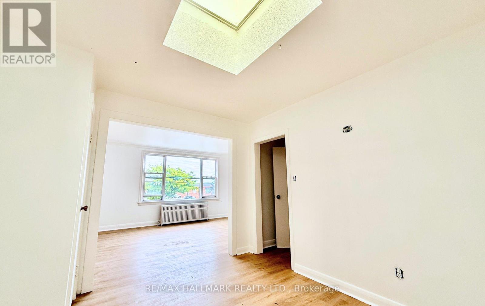 Upper - 314 Browns Line, Toronto, Ontario  M8W 3W2 - Photo 16 - W12547878