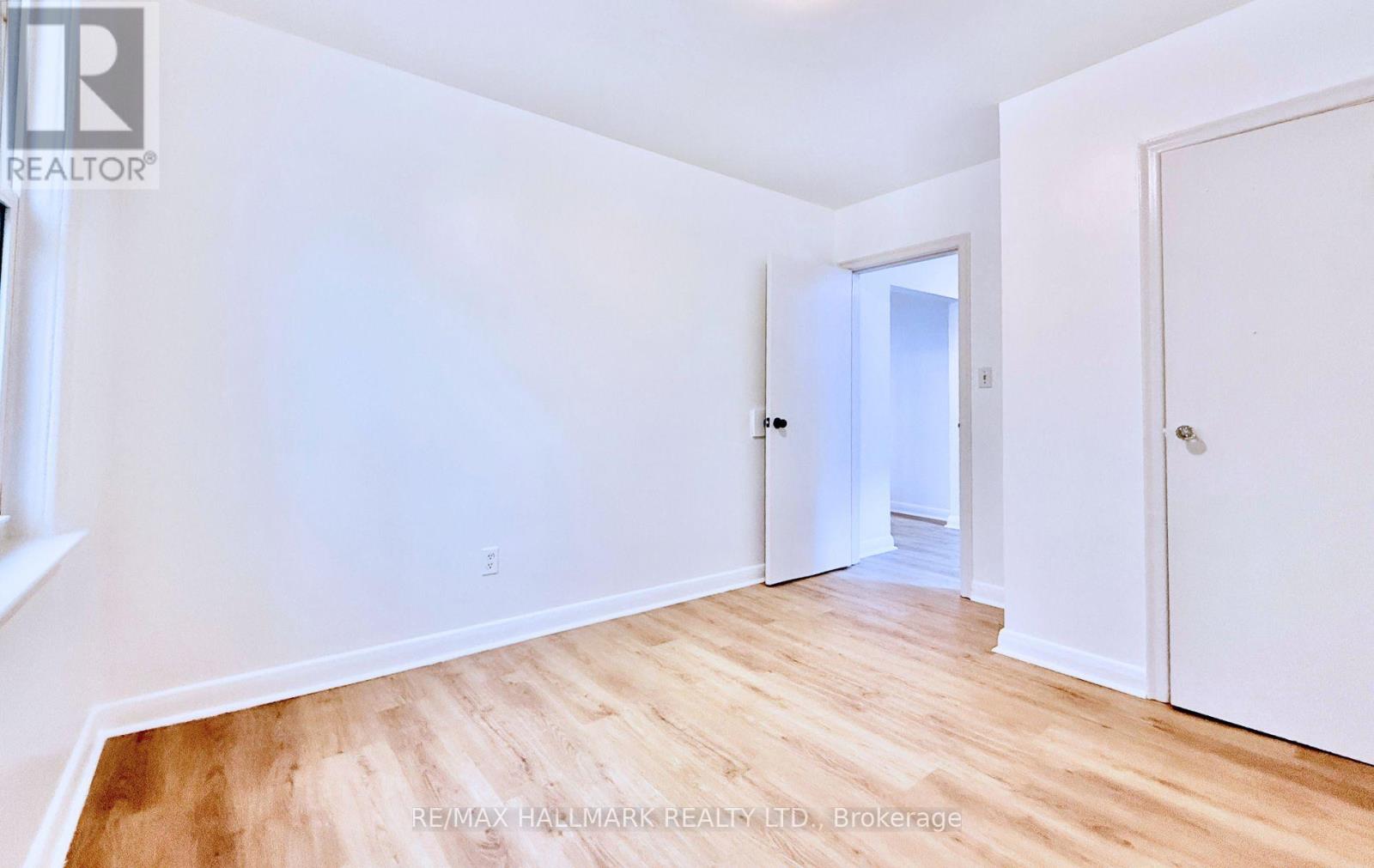 Upper - 314 Browns Line, Toronto, Ontario  M8W 3W2 - Photo 3 - W12547878