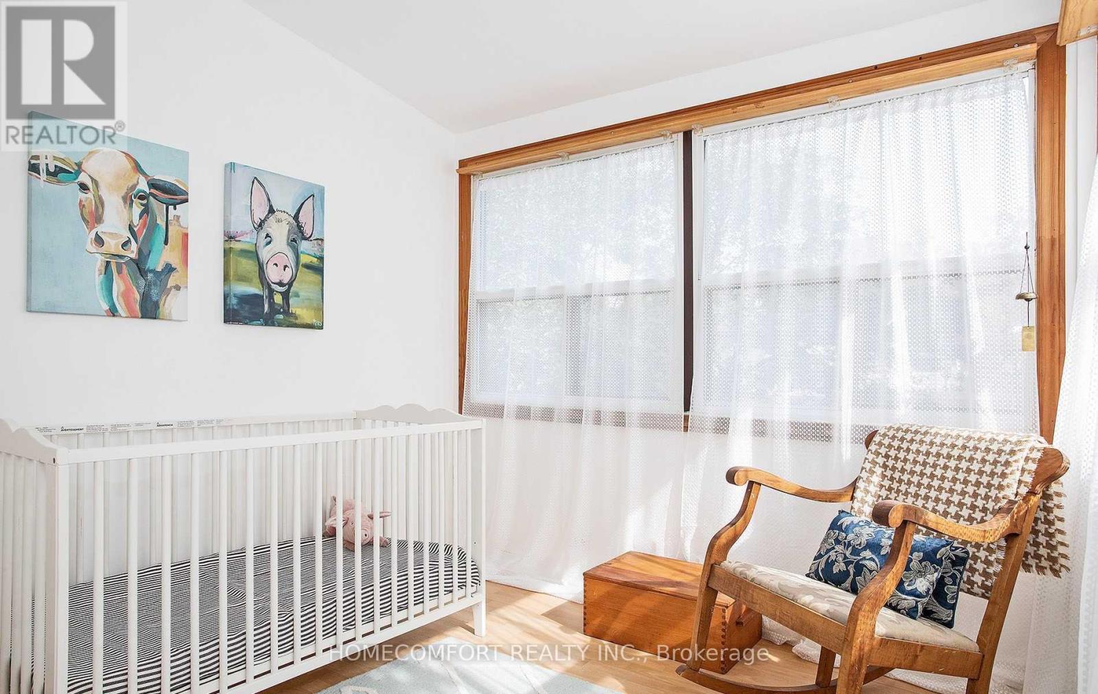 Upper - 11 Pauline Avenue, Toronto, Ontario  M6H 3M7 - Photo 13 - W12547898