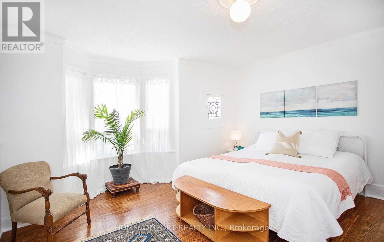 Upper - 11 Pauline Avenue, Toronto, Ontario  M6H 3M7 - Photo 15 - W12547898