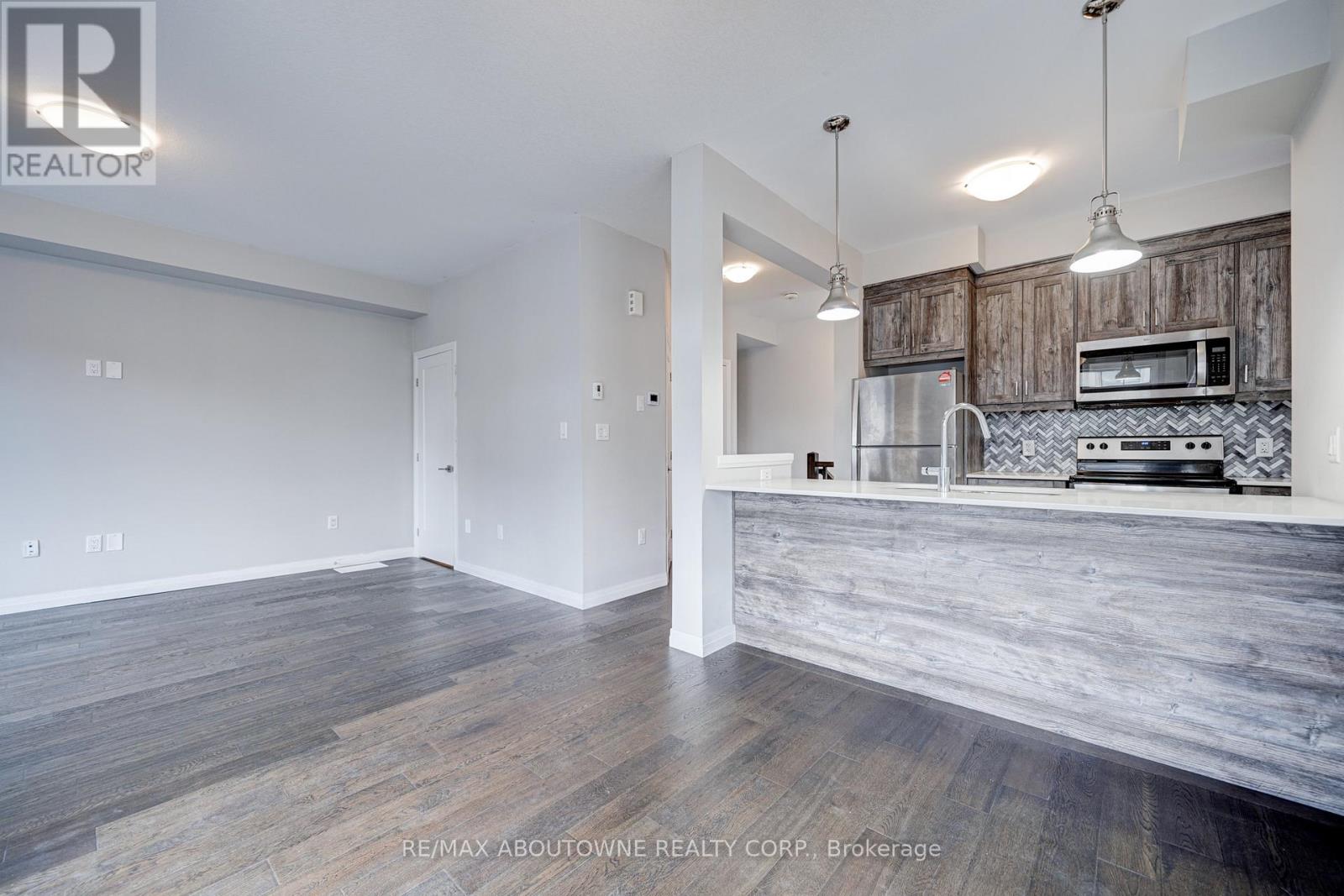 19 Ritchie Lane, Hamilton, Ontario  L9G 0H2 - Photo 18 - X12547854