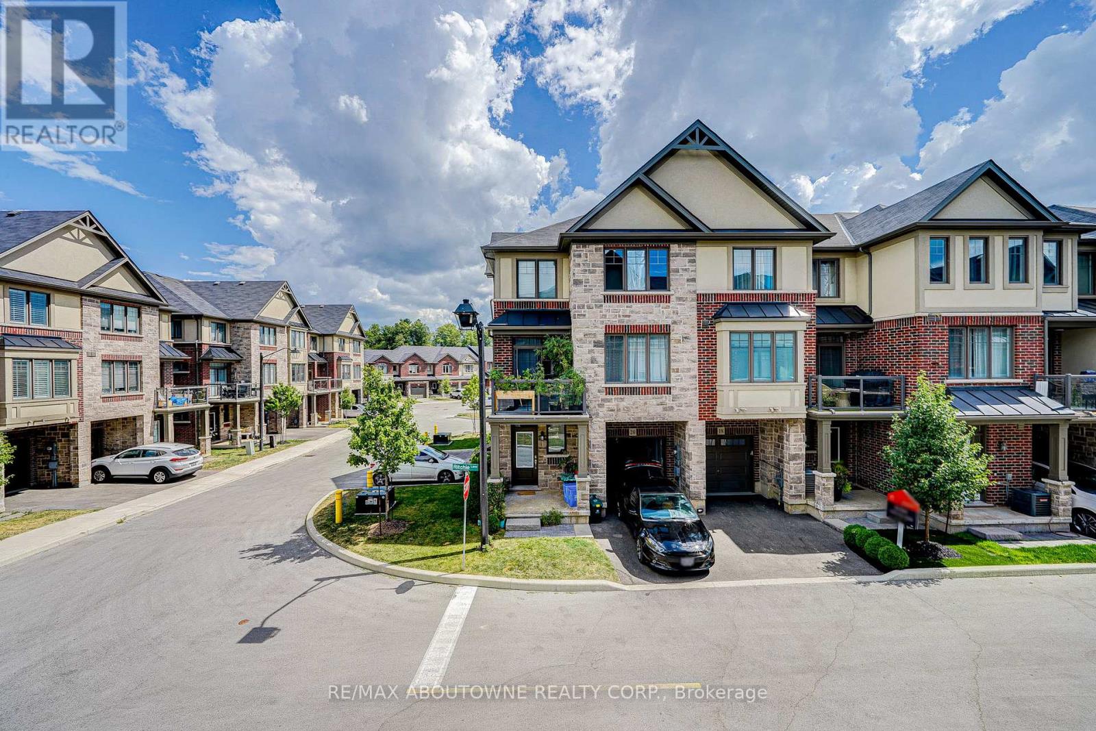 19 Ritchie Lane, Hamilton, Ontario  L9G 0H2 - Photo 38 - X12547854