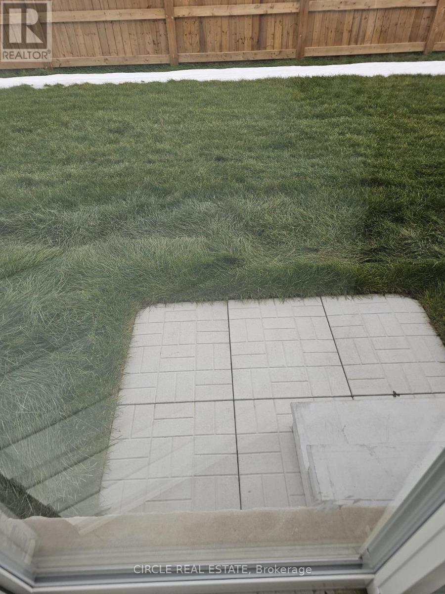 37 - 400 Newman Drive, Cambridge, Ontario  N1S 0E8 - Photo 18 - X12547872