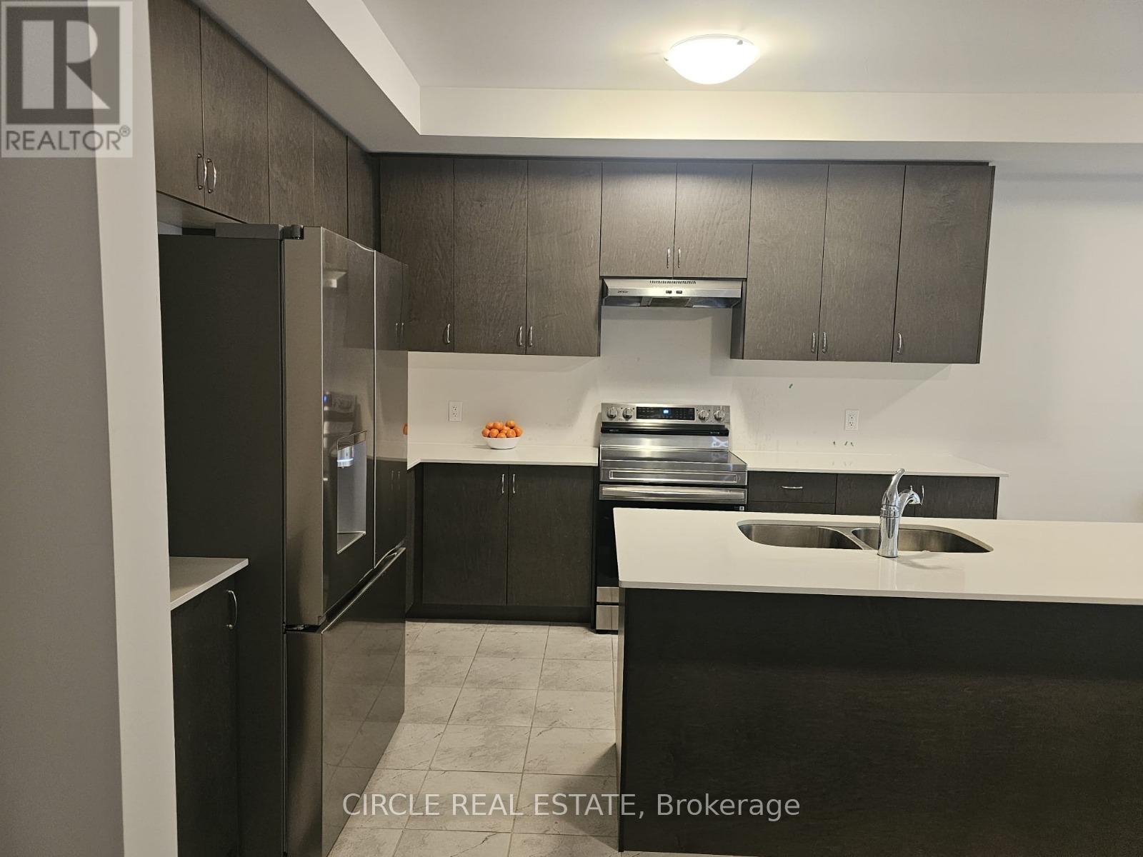 37 - 400 Newman Drive, Cambridge, Ontario  N1S 0E8 - Photo 3 - X12547872