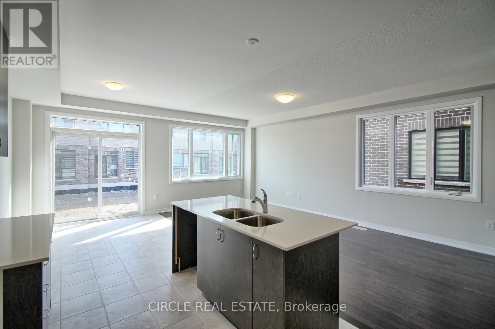 37 - 400 Newman Drive, Cambridge, Ontario  N1S 0E8 - Photo 6 - X12547872