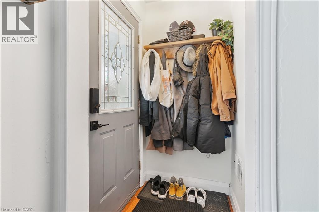 239 East 22nd Street, Hamilton, Ontario  L8V 2V8 - Photo 24 - 40771223