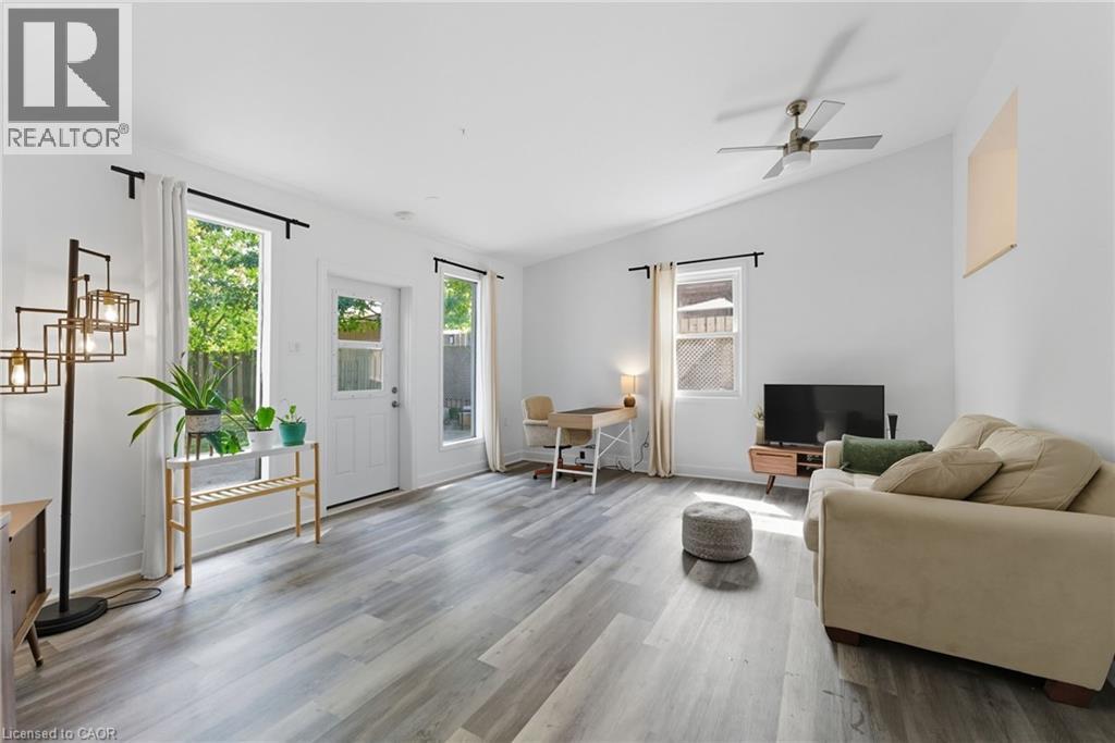 239 East 22nd Street, Hamilton, Ontario  L8V 2V8 - Photo 11 - 40771223