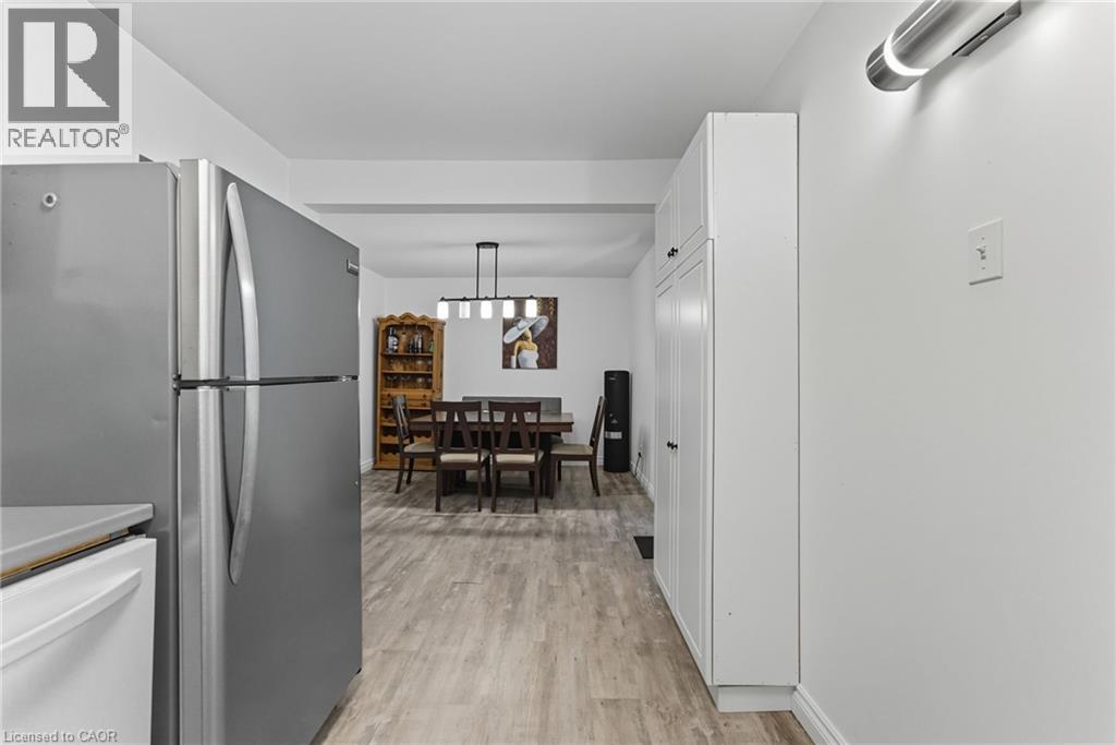 239 East 22nd Street, Hamilton, Ontario  L8V 2V8 - Photo 8 - 40771223