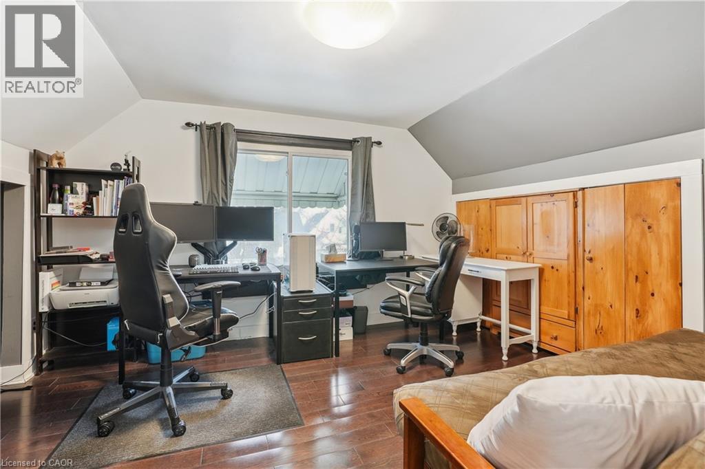 239 East 22nd Street, Hamilton, Ontario  L8V 2V8 - Photo 35 - 40771223