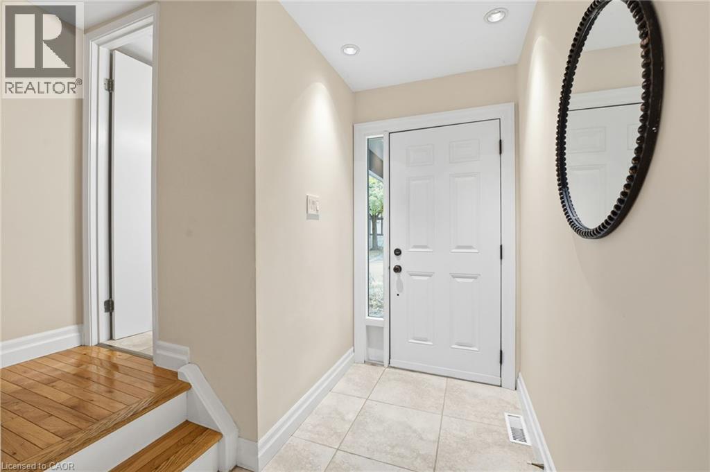 2200 Glenwood School Drive Unit# 16, Burlington, Ontario  L7R 4H5 - Photo 4 - 40784397