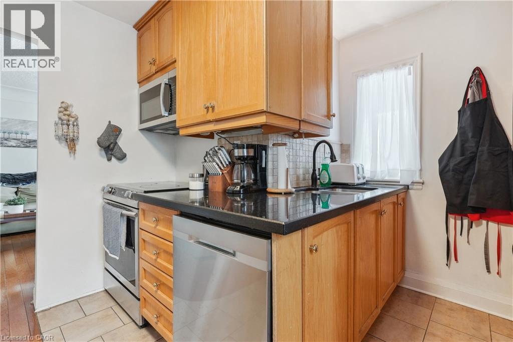 239 East 22nd Street, Hamilton, Ontario  L8V 2V8 - Photo 30 - 40771223