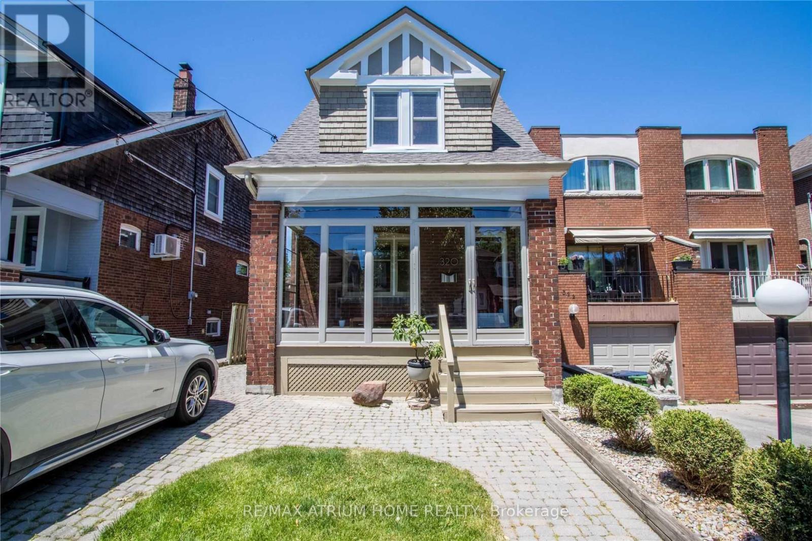 320 HILLSDALE AVENUE E, Toronto, Ontario