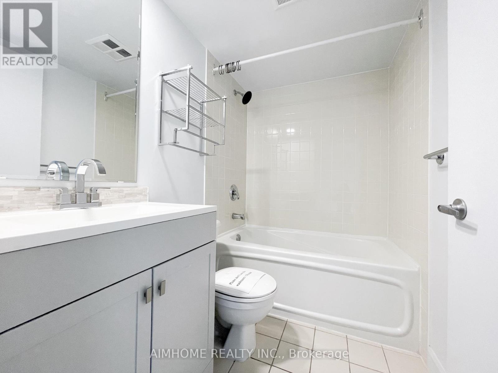 1101 - 36 Lee Centre Drive, Toronto, Ontario  M1H 3K2 - Photo 8 - E12547920