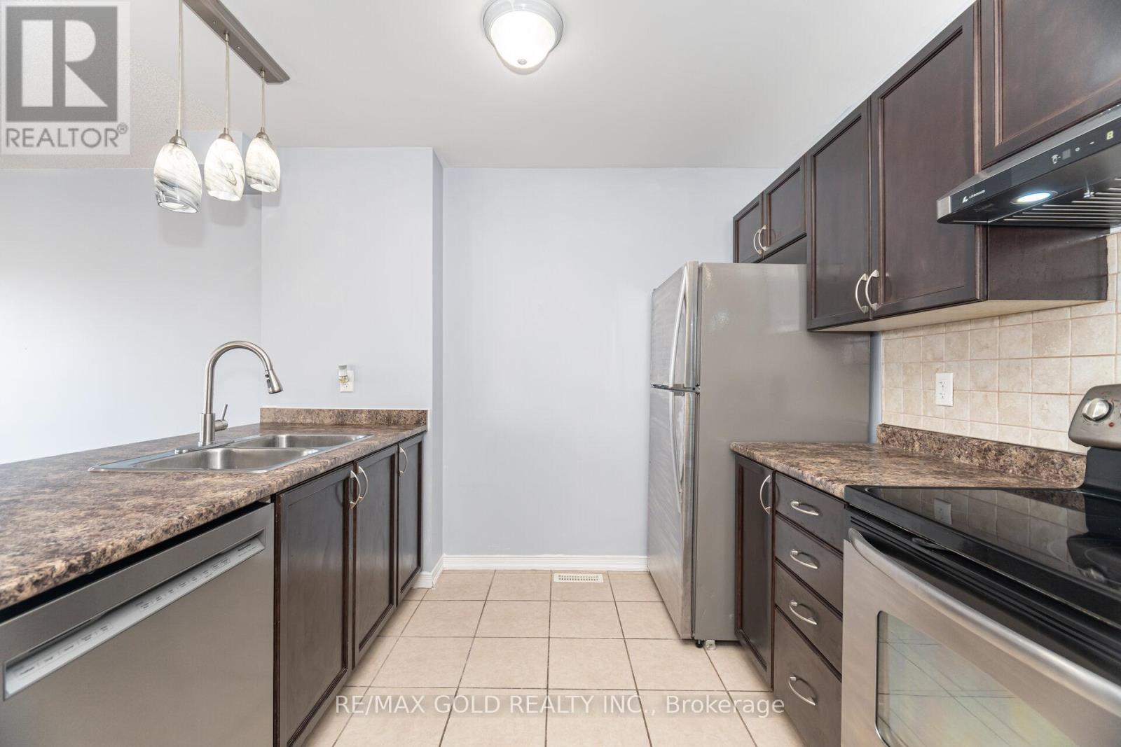 1377 Benson Street, Innisfil, Ontario  L9S 0C7 - Photo 11 - N12546682