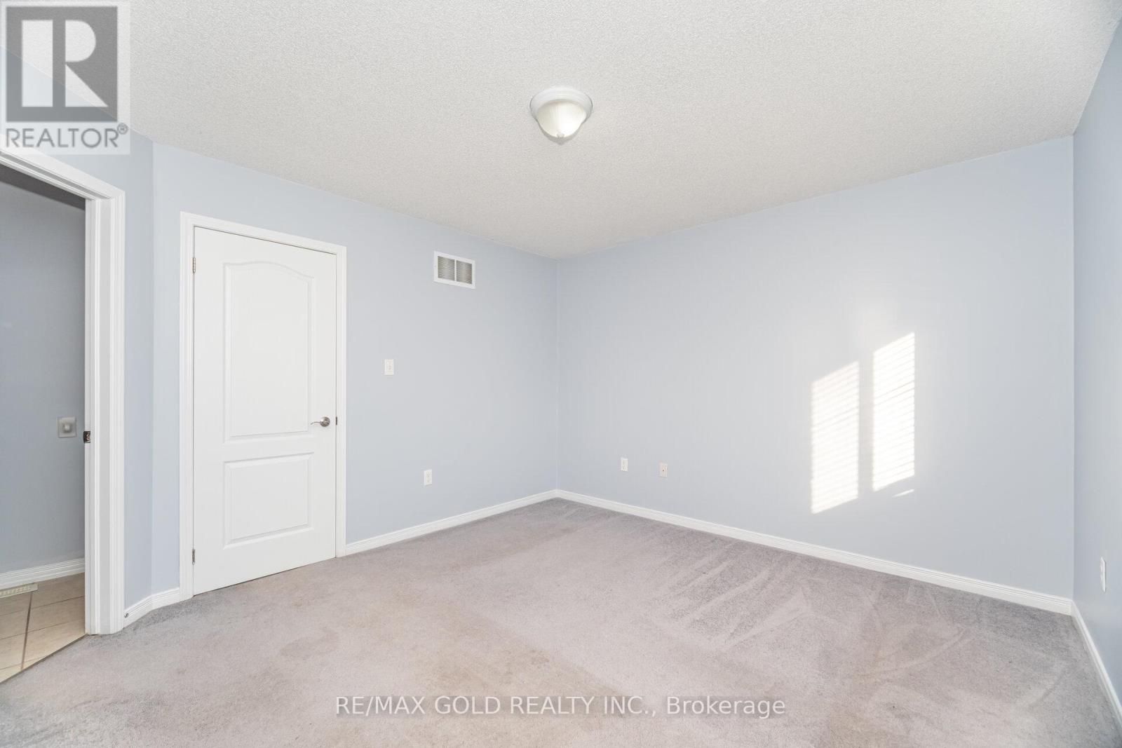 1377 Benson Street, Innisfil, Ontario  L9S 0C7 - Photo 21 - N12546682