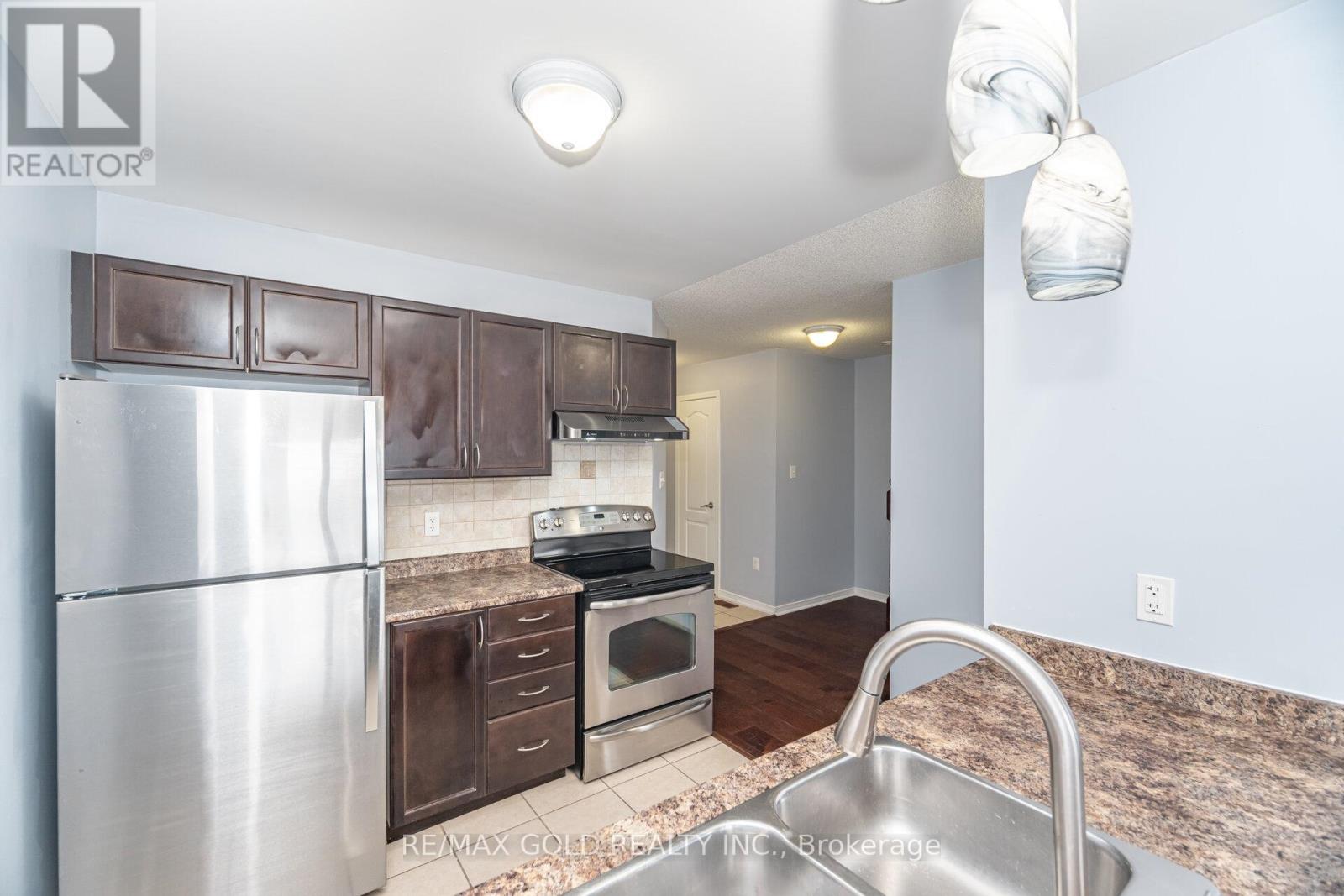 1377 Benson Street, Innisfil, Ontario  L9S 0C7 - Photo 10 - N12546682